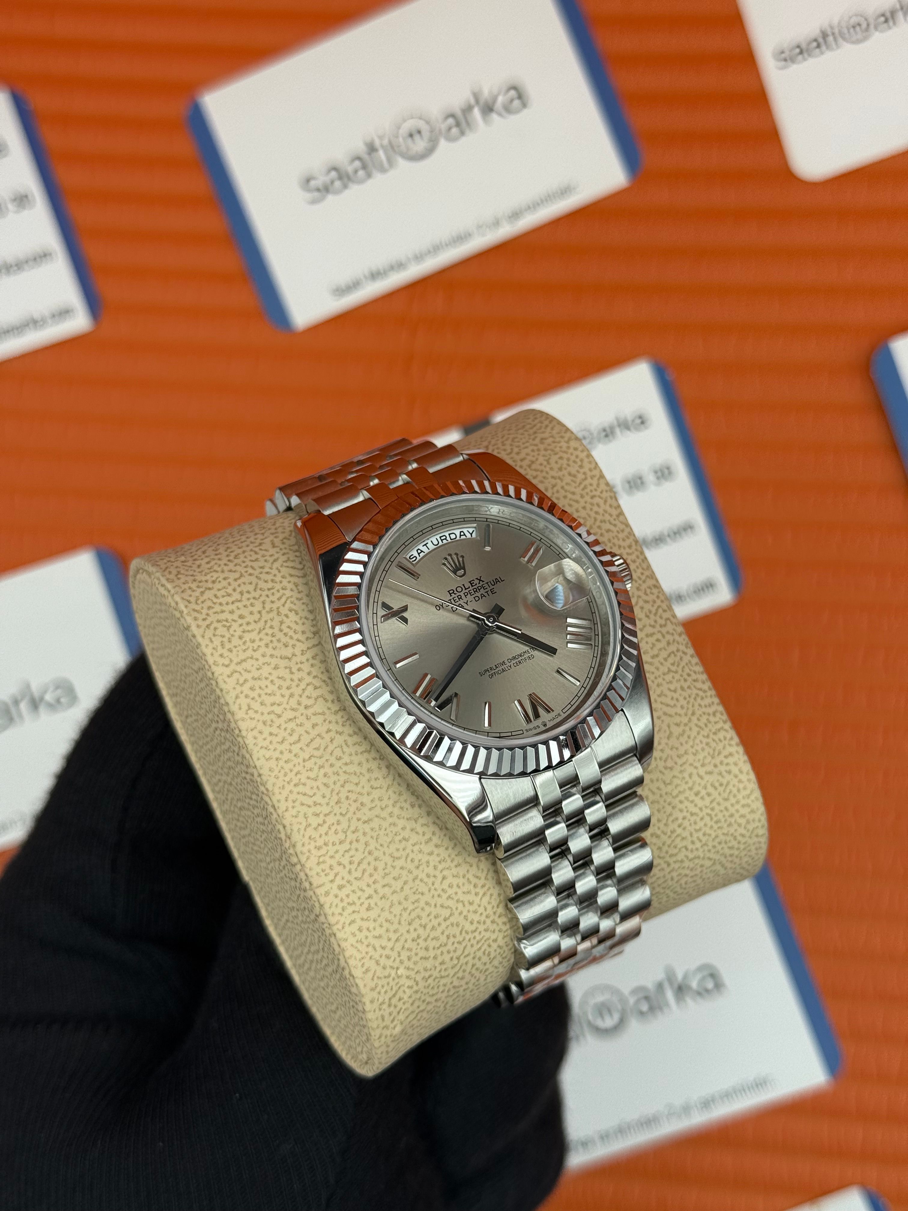 ROLEX Day Date roma rakamlı gri kadran silver jubilee kordon