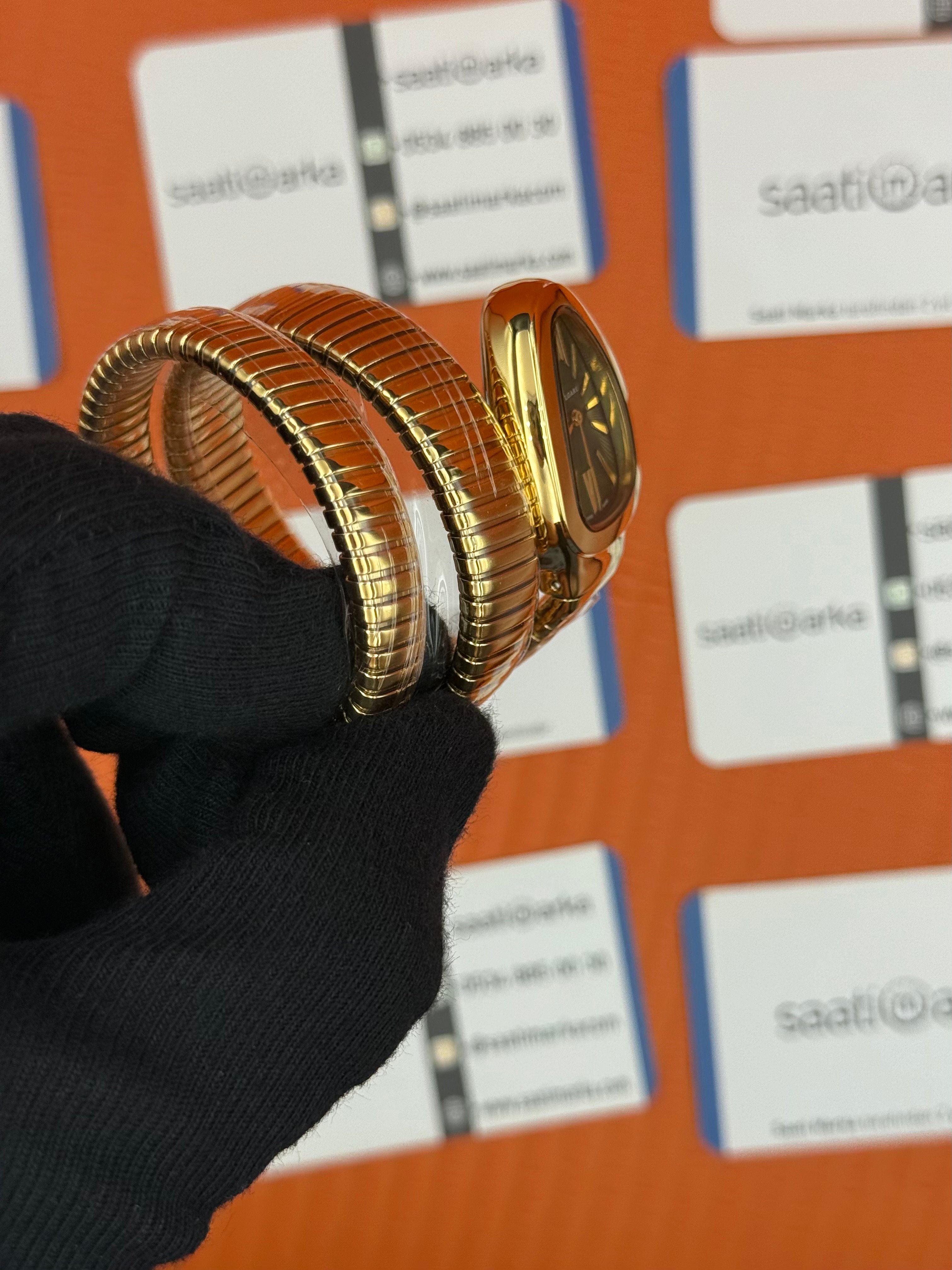 BVLGARİ serpenti çift sarma gold kordon yeşil kadran kadın kol saati