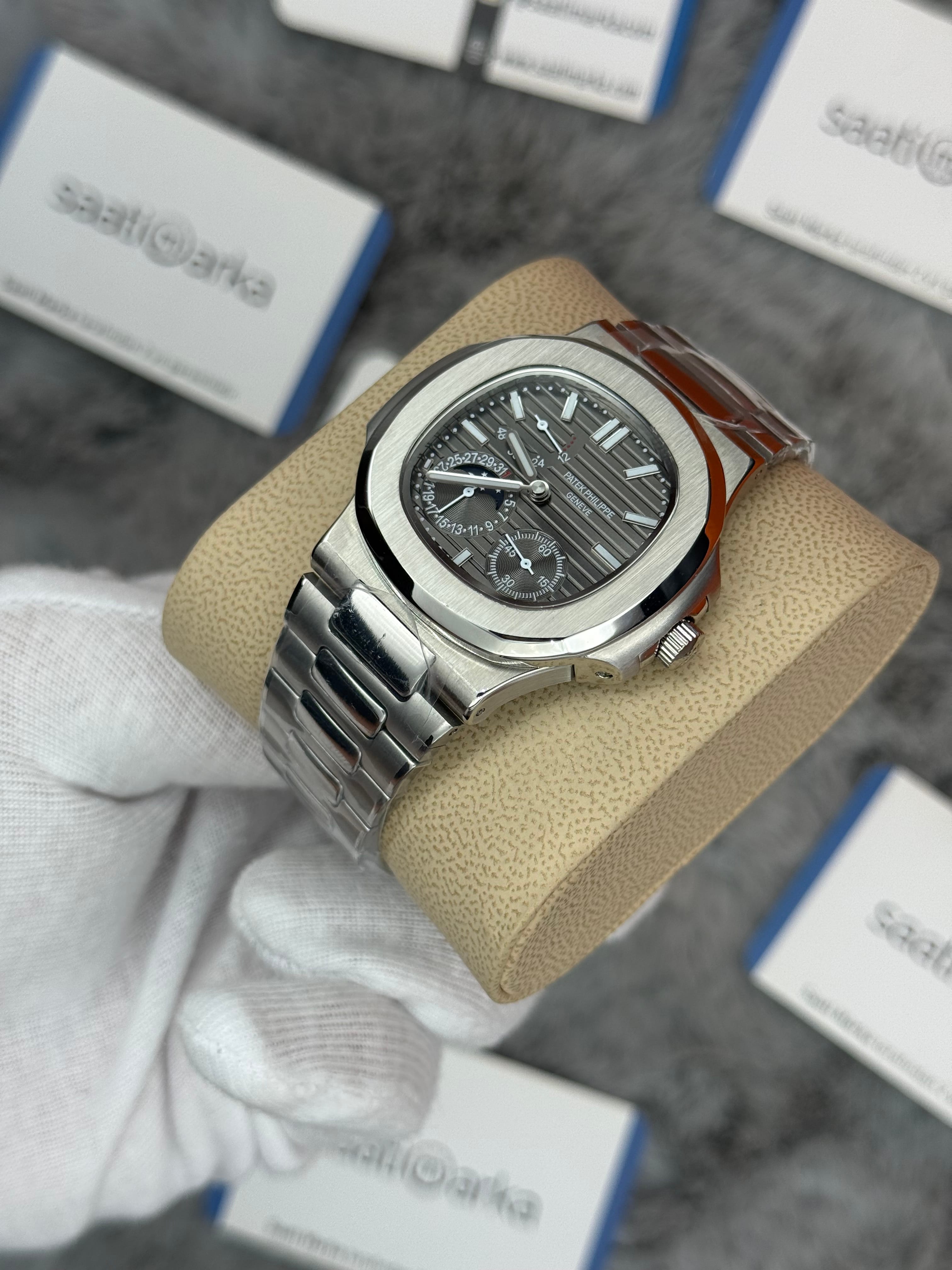 PATEK PHİLİPPE nautilus moontphase 5712 gri kadran silver kasa kordon 40mm erkek kol saati