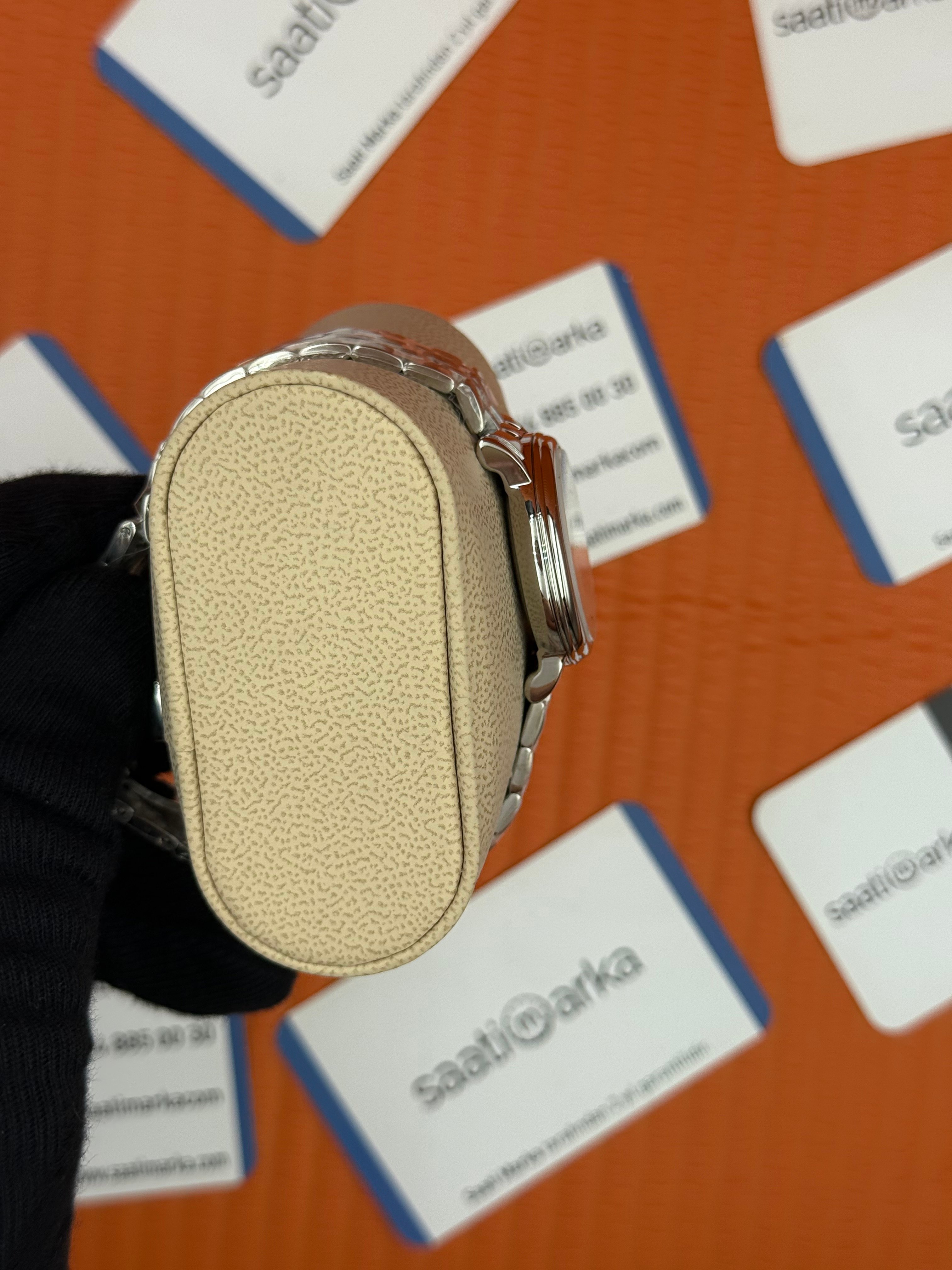 TISSOT carson premium gent monnphase beyaz kadran silver kasa kordon kadın kol saati