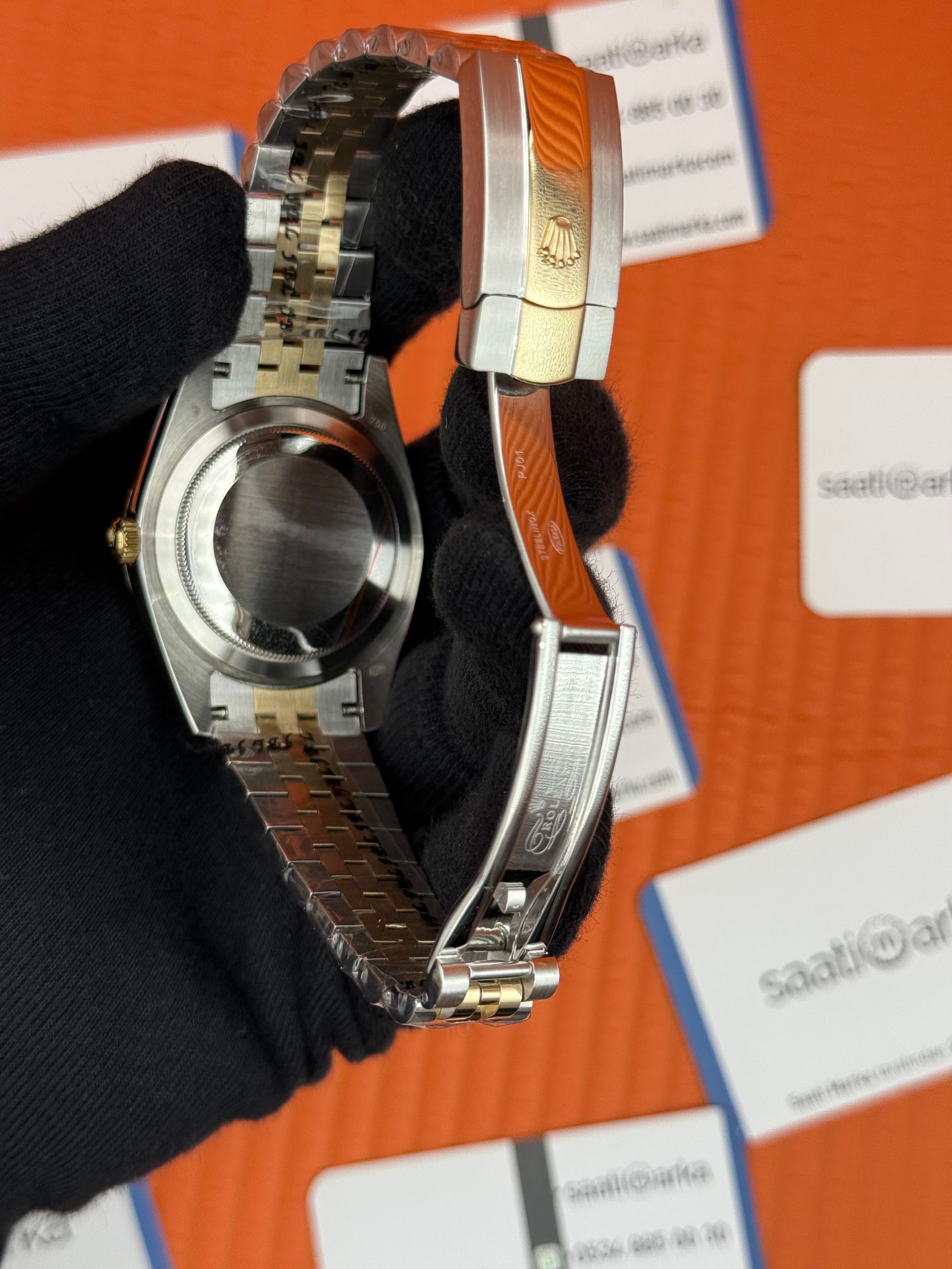 ROLEX Sky Dweller champagne dial jubile kordon gold silver kasa-kordon