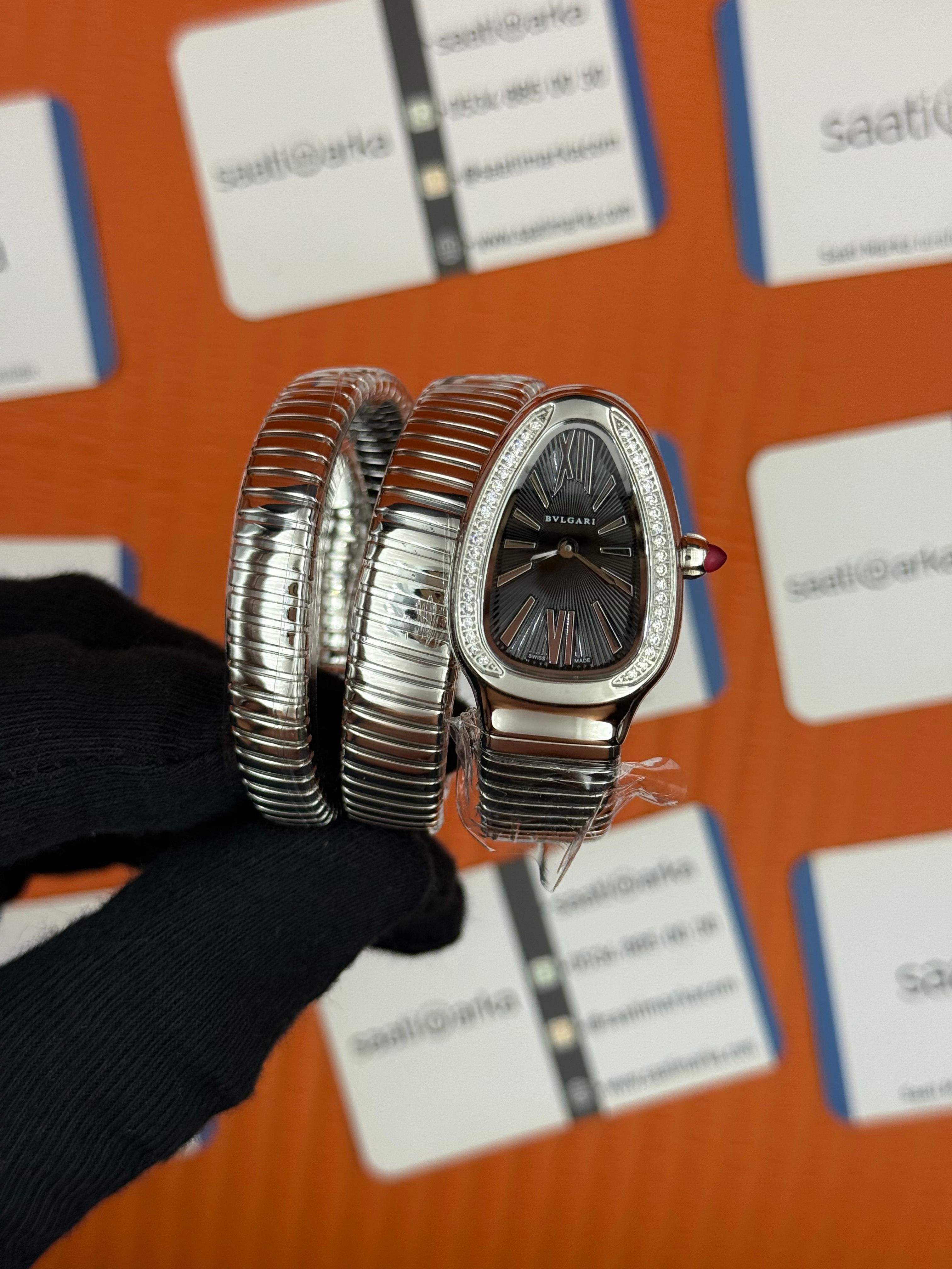 BVLGARİ serpenti çift sarma silver kordon taşlı bezel siyah kadran kadın kol saati