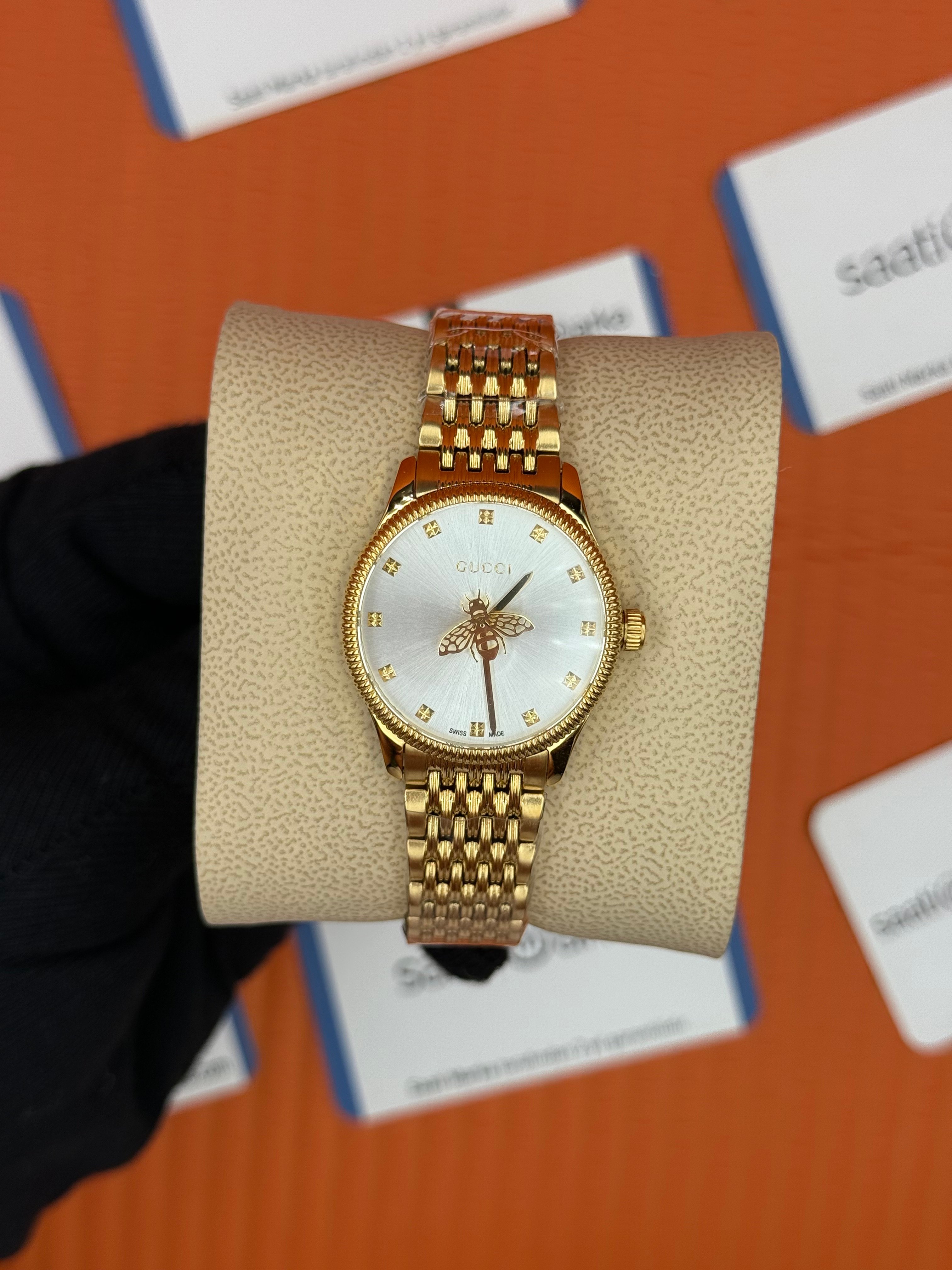 GUCCI YA1264155 beyaz kadran gold kasa kordon kadın kol saati