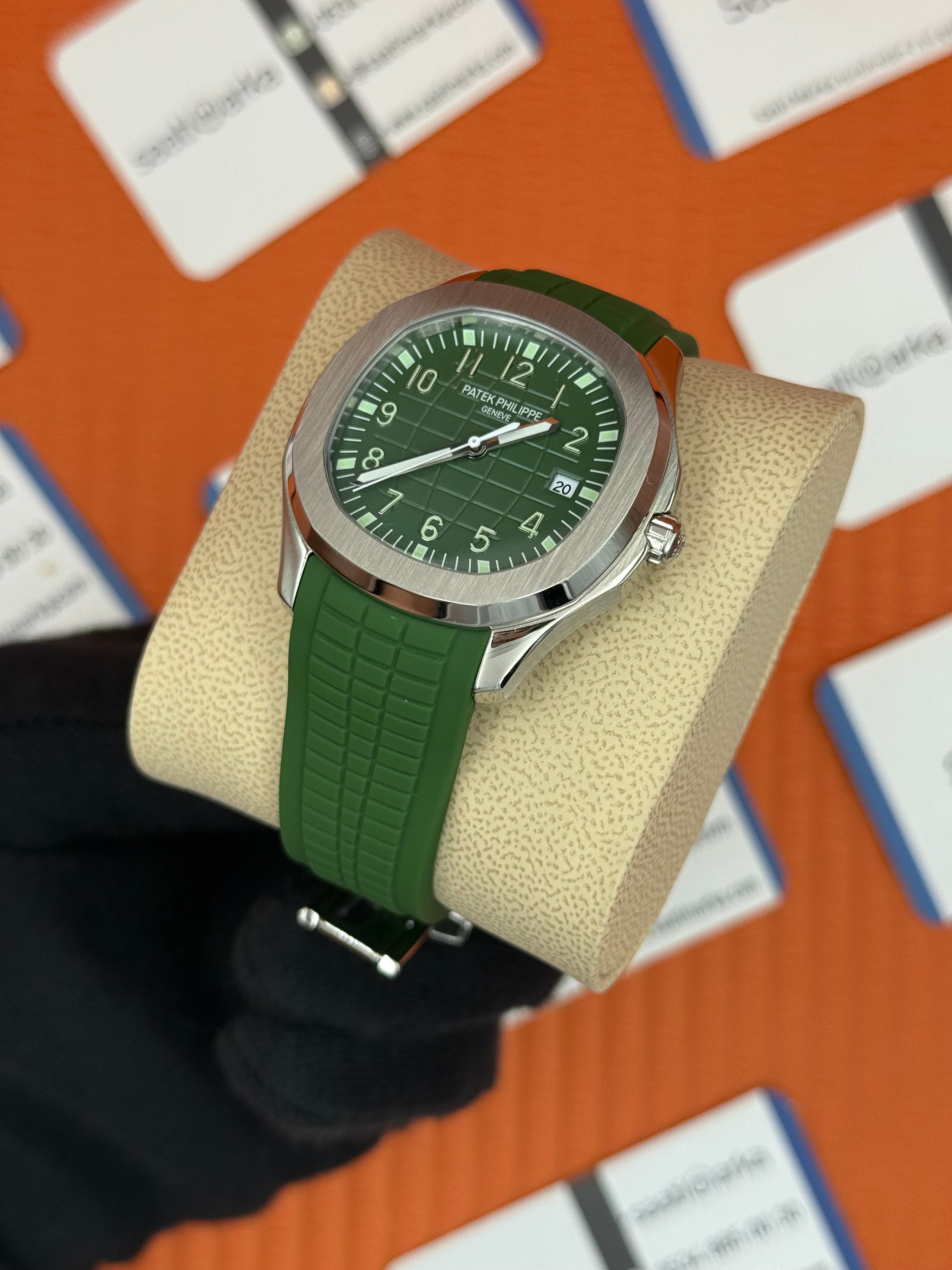 PATEK PHILIPPE AQUANAUT YEŞİL KAUÇUK KORDON YEŞİL KADRAN SİLVER KASA 