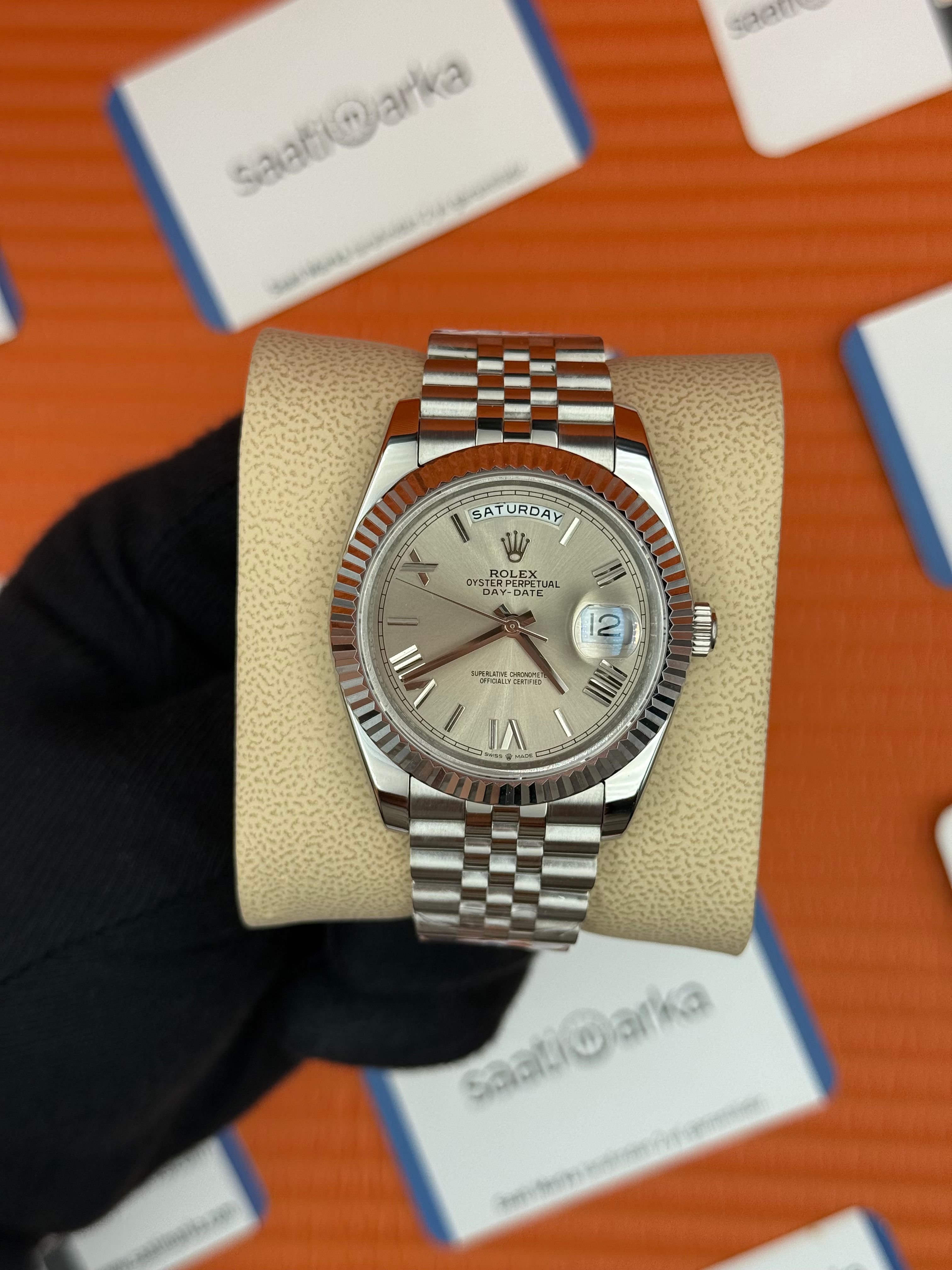 ROLEX Day Date roma rakamlı gri kadran silver jubilee kordon