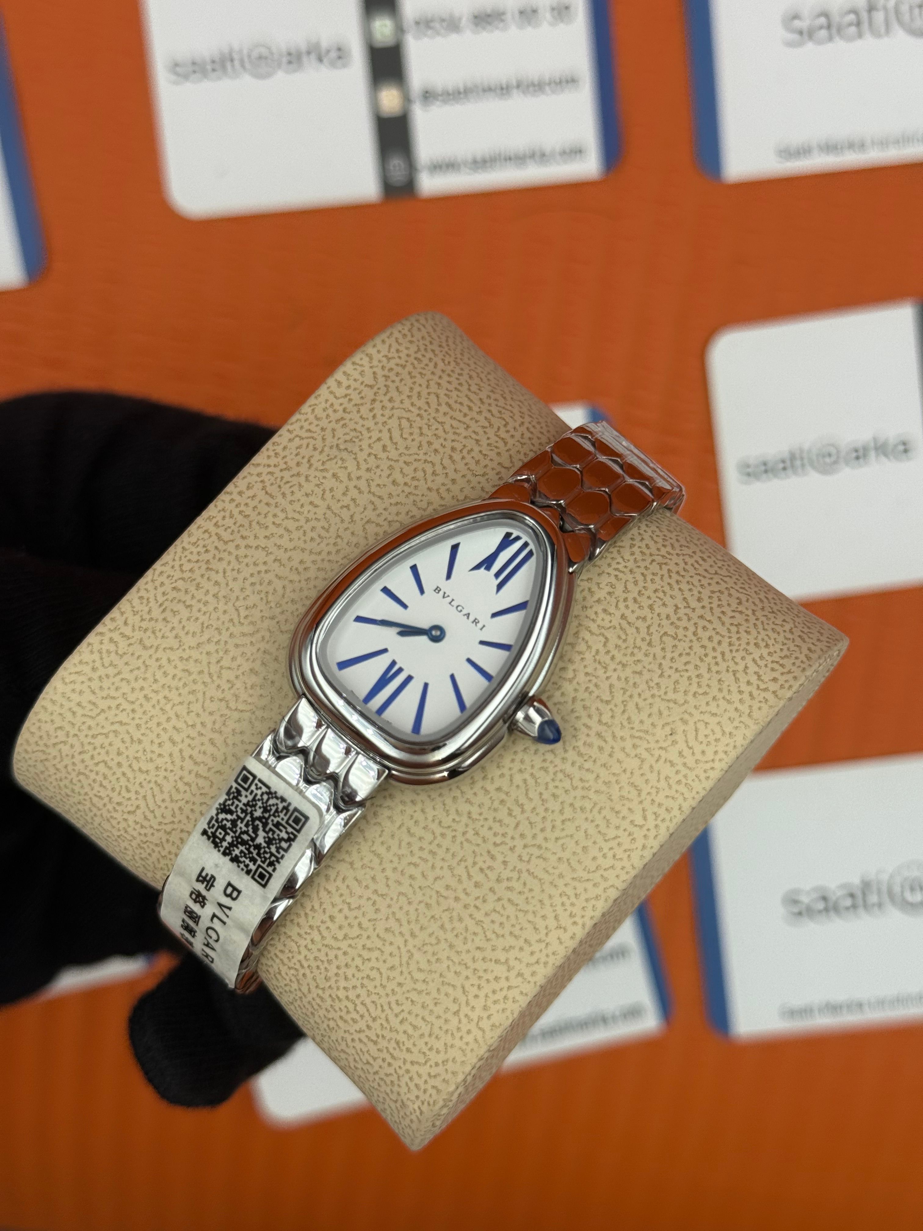 BVLGARİ serpenti seduttori beyaz kadran silver kasa kordon kadın kol saati