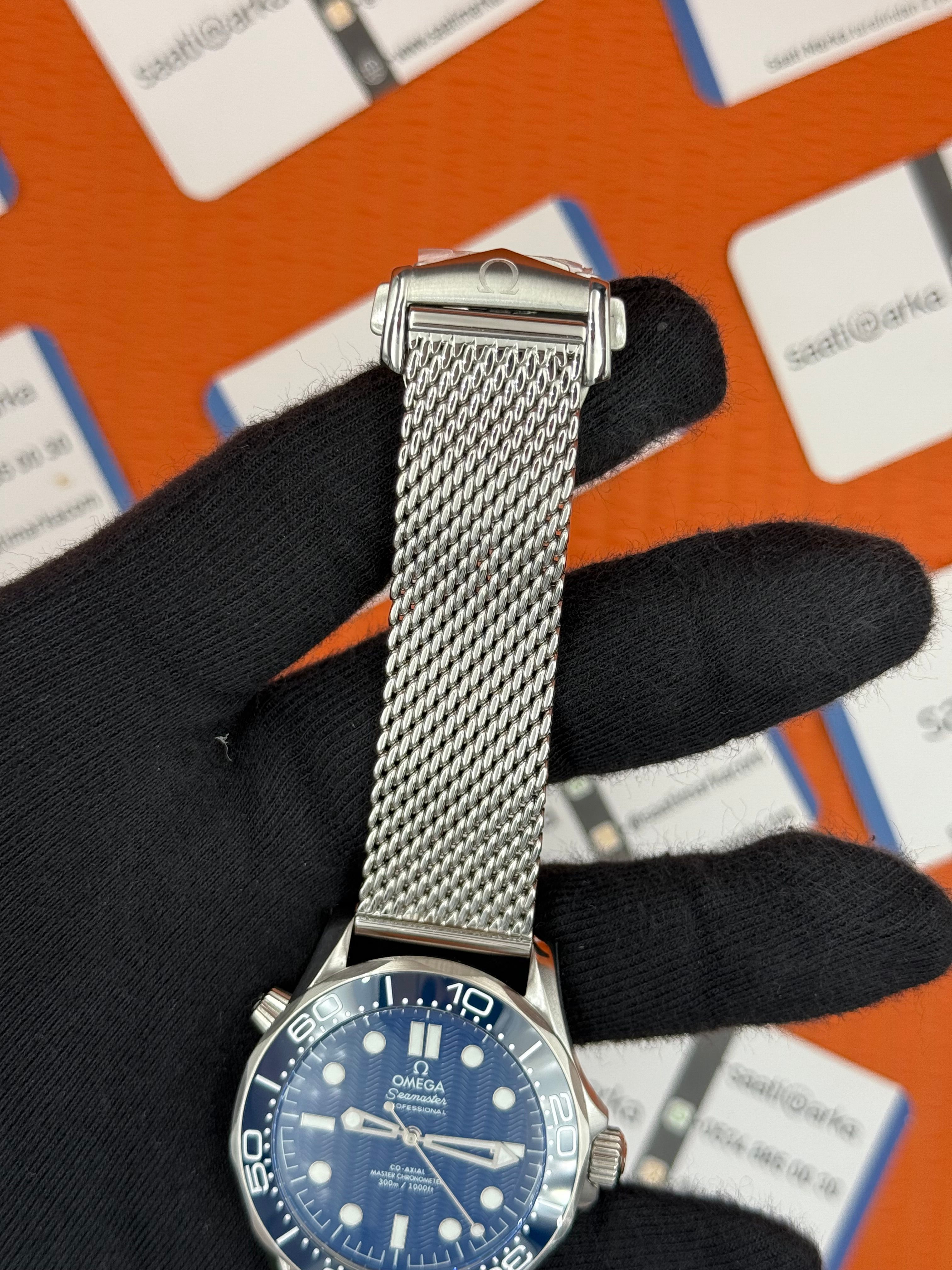 OMEGA SEAMASTER 300M JAMES BOND Anniversary