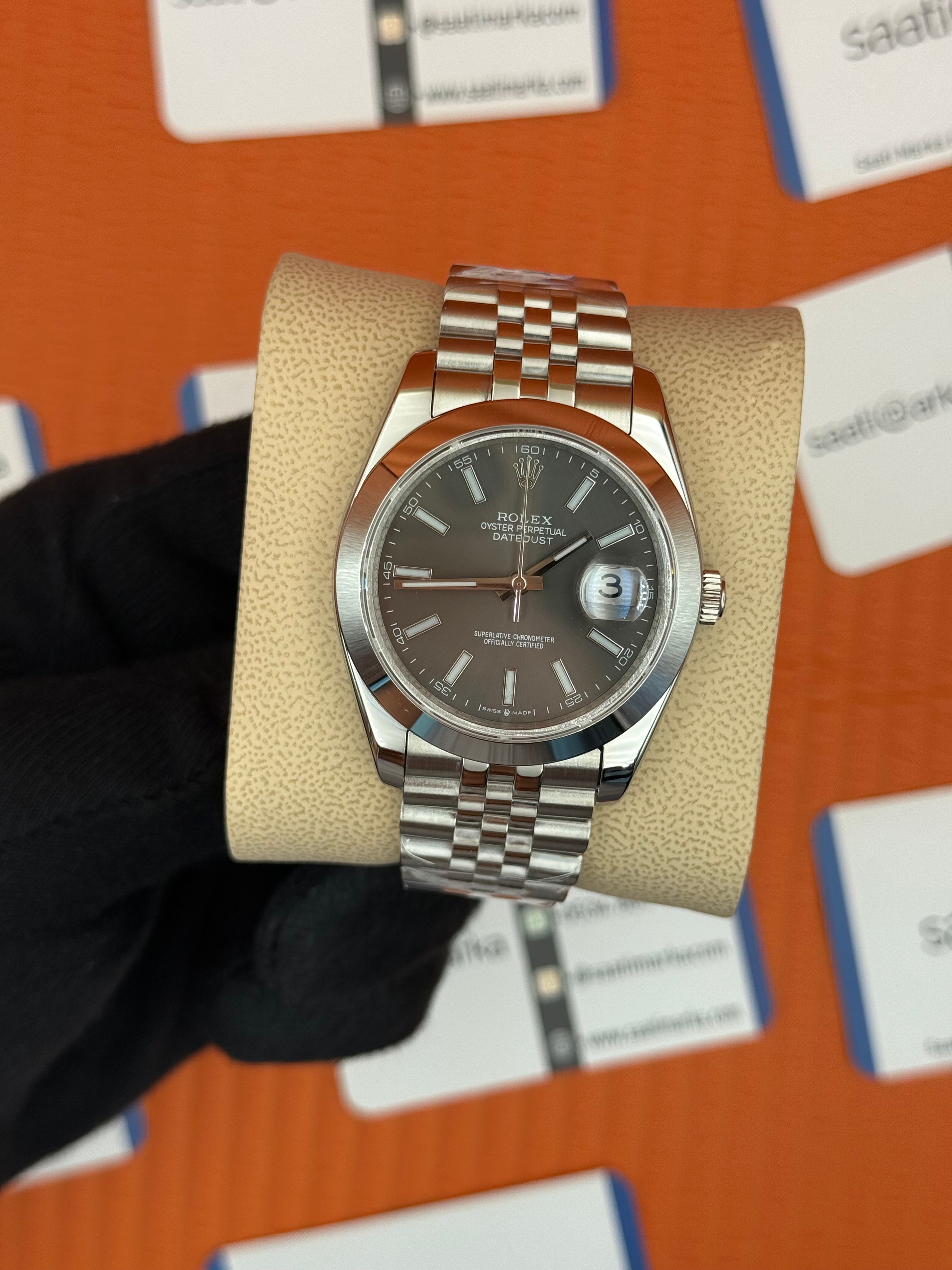 ROLEX Datejust grey dial silver jubilee kordon