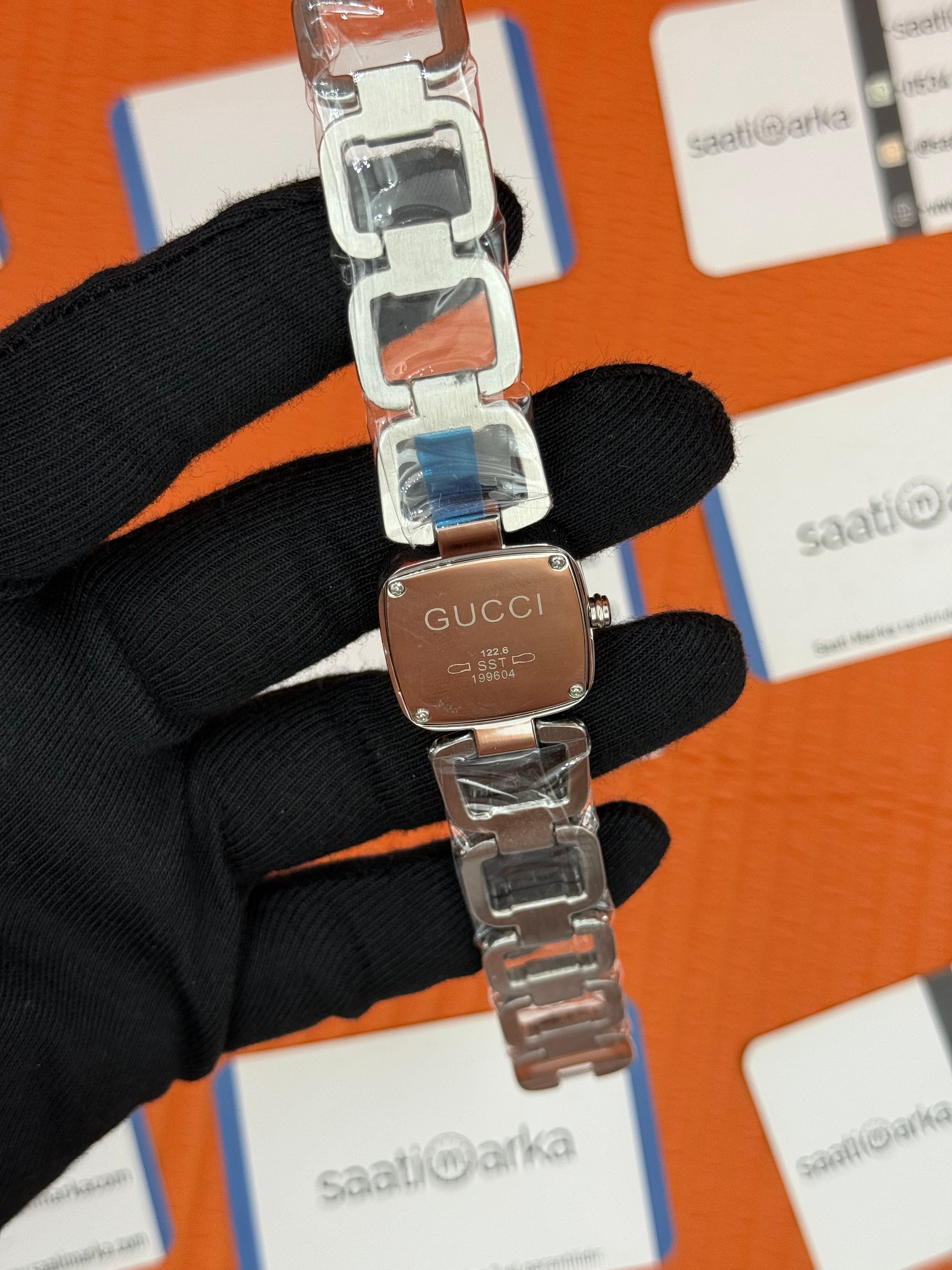 GUCCI YA125508 mavi kadran silver kasa kordon kadın kol saati