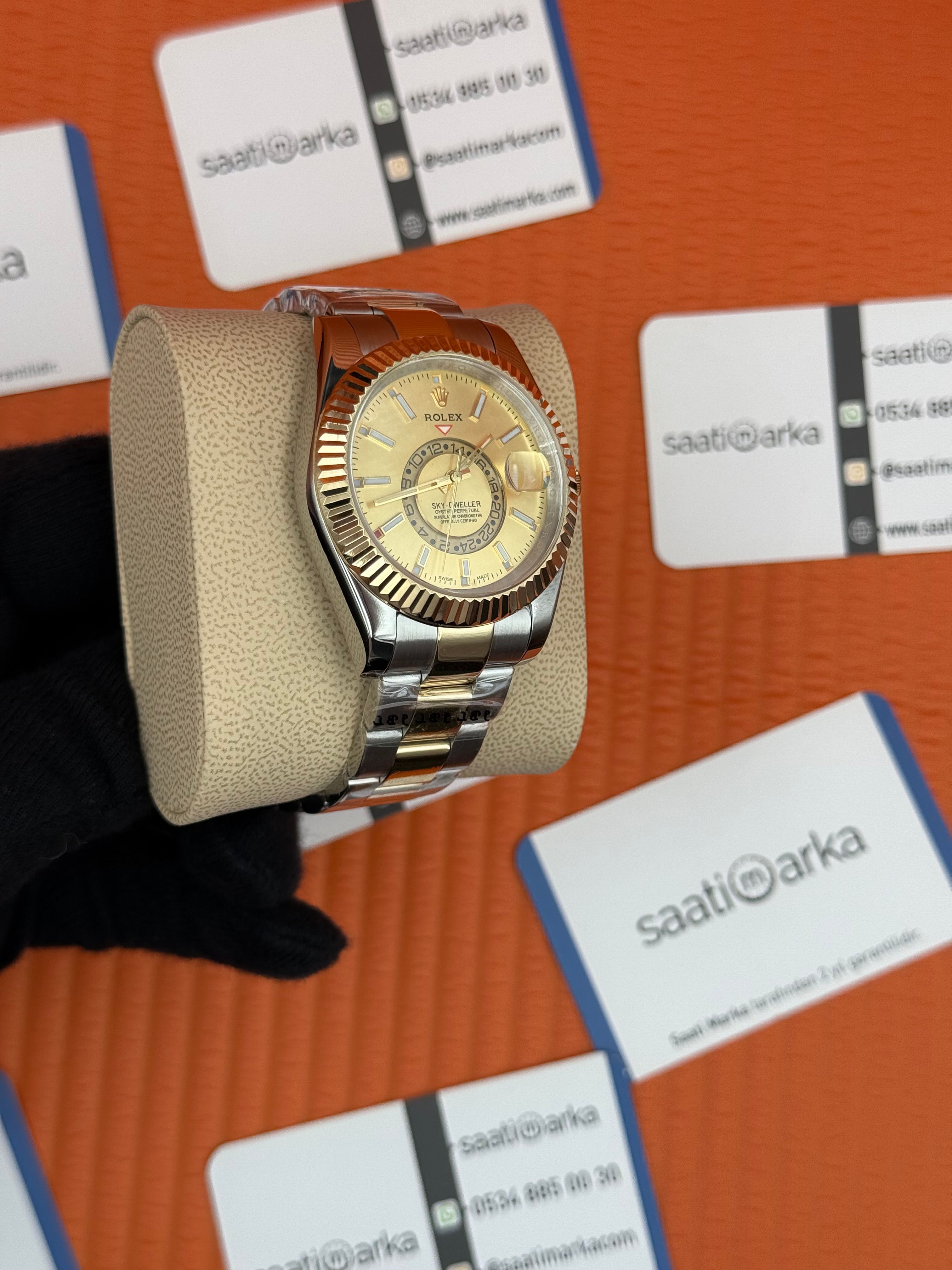 ROLEX Sky Dweller champagne dial oyster kordon gold silver kasa-kordon