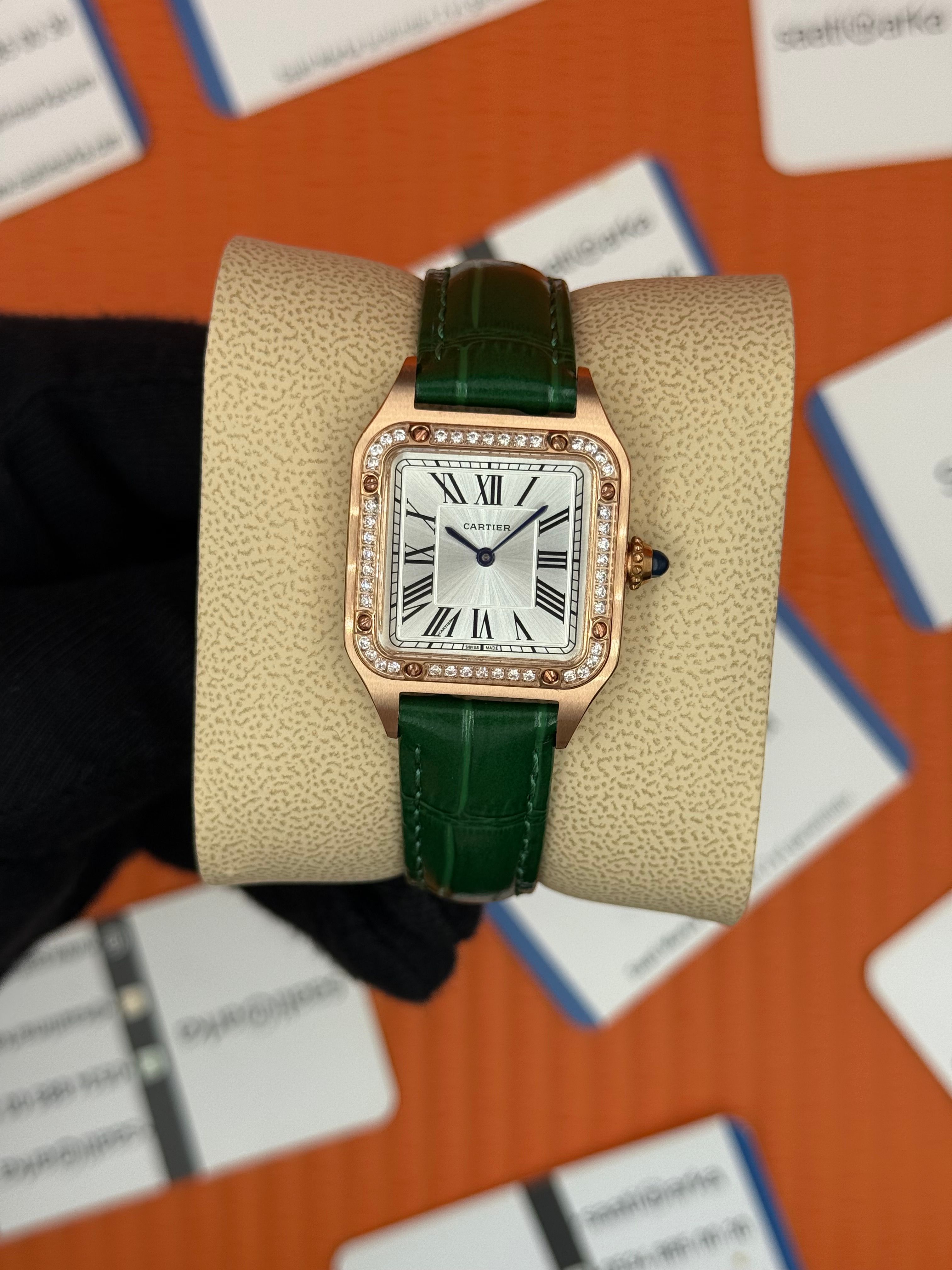 CARTIER Santos 27mm kadın kol saati rose kasa taşlı bezel yeşil deri kordon