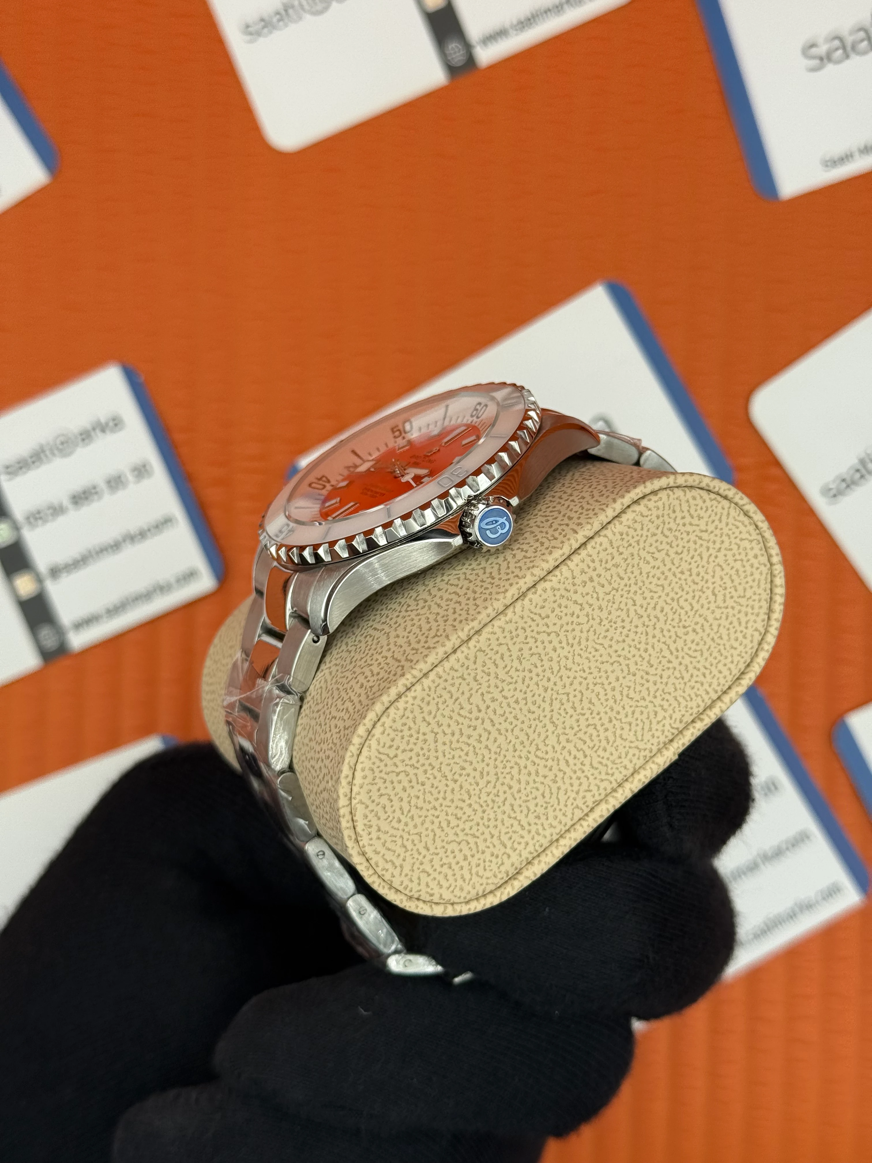 BREITLING Superocean çelik kasa kordon turuncu kadran