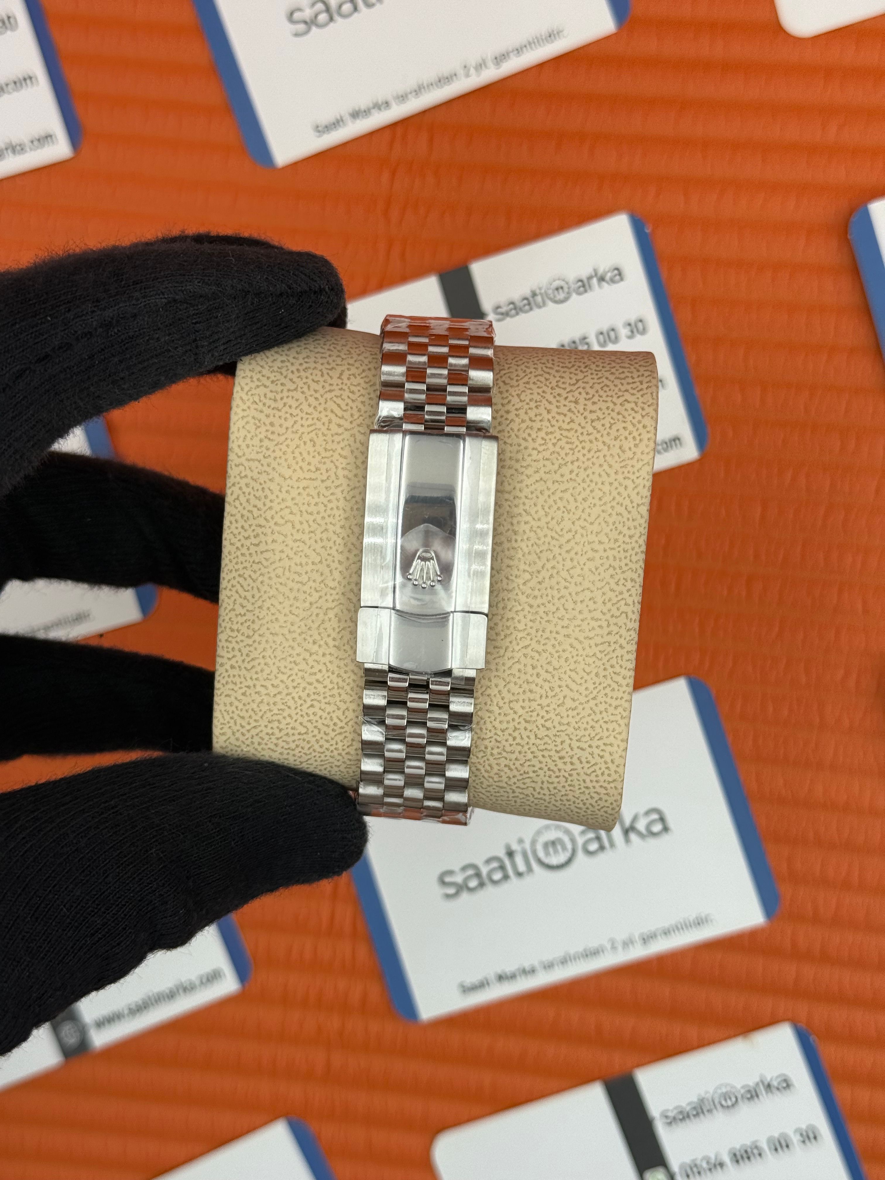ROLEX Day Date roma rakamlı beyaz kadran silver jubilee kordon