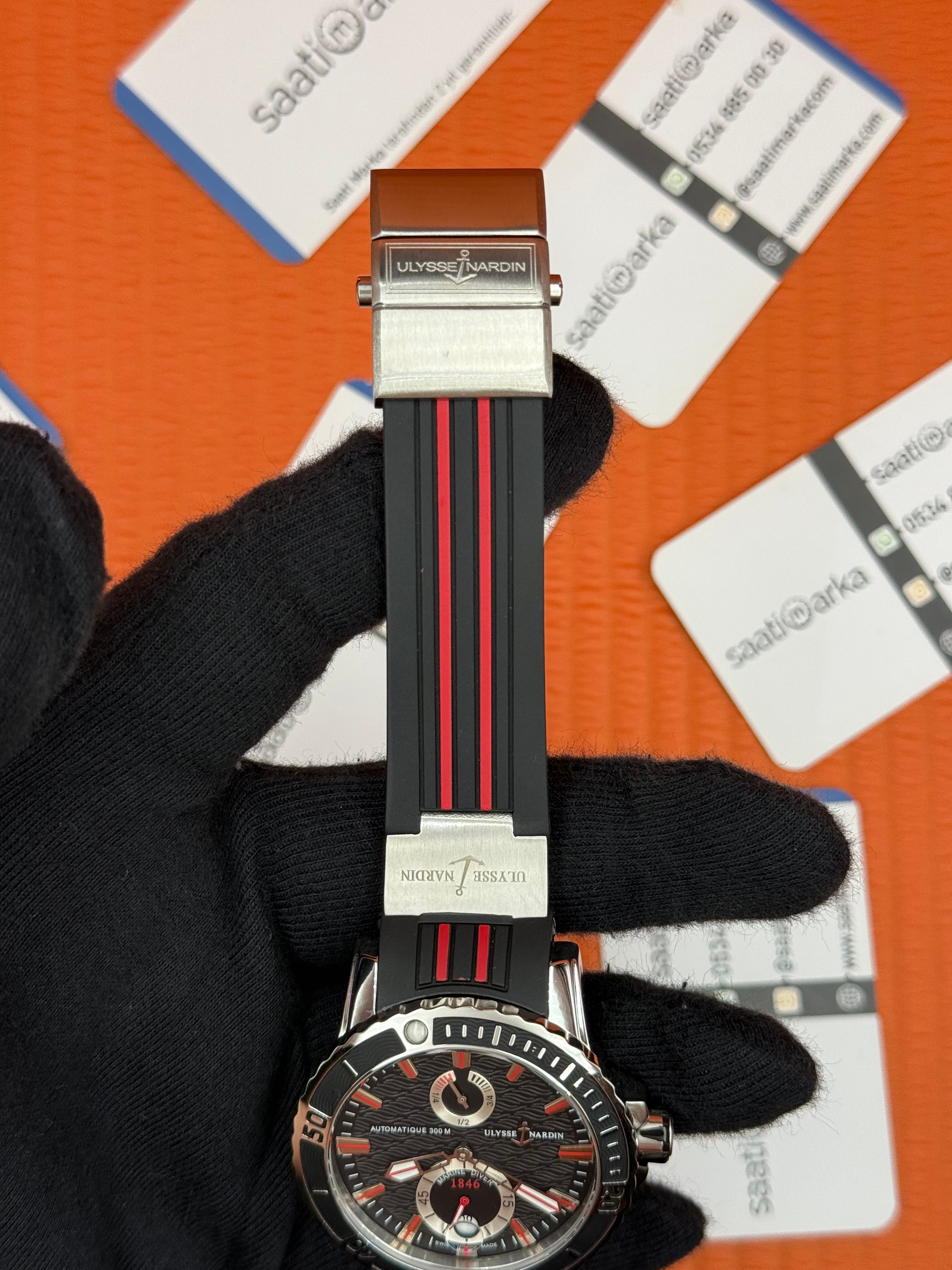 ULYSSE NARDİN MAXİ MARİNE CHRONOMETER SİYAH KORDON KIRMIZI DETAYLI