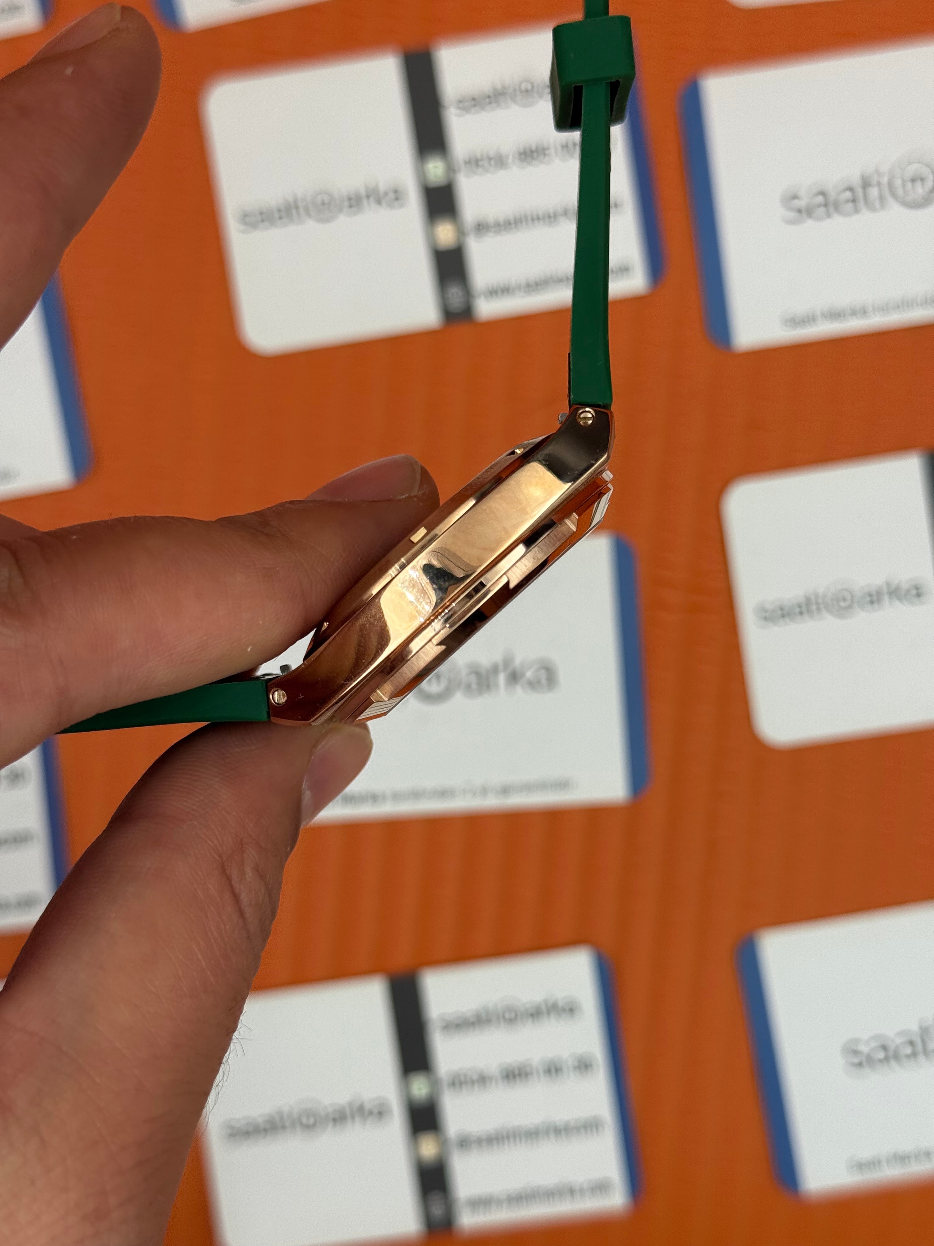 VACHERON CONSTANTIN overseas chronograph yeşil kadran rose kasa yeşil kauçuk kordon erkek kol saati