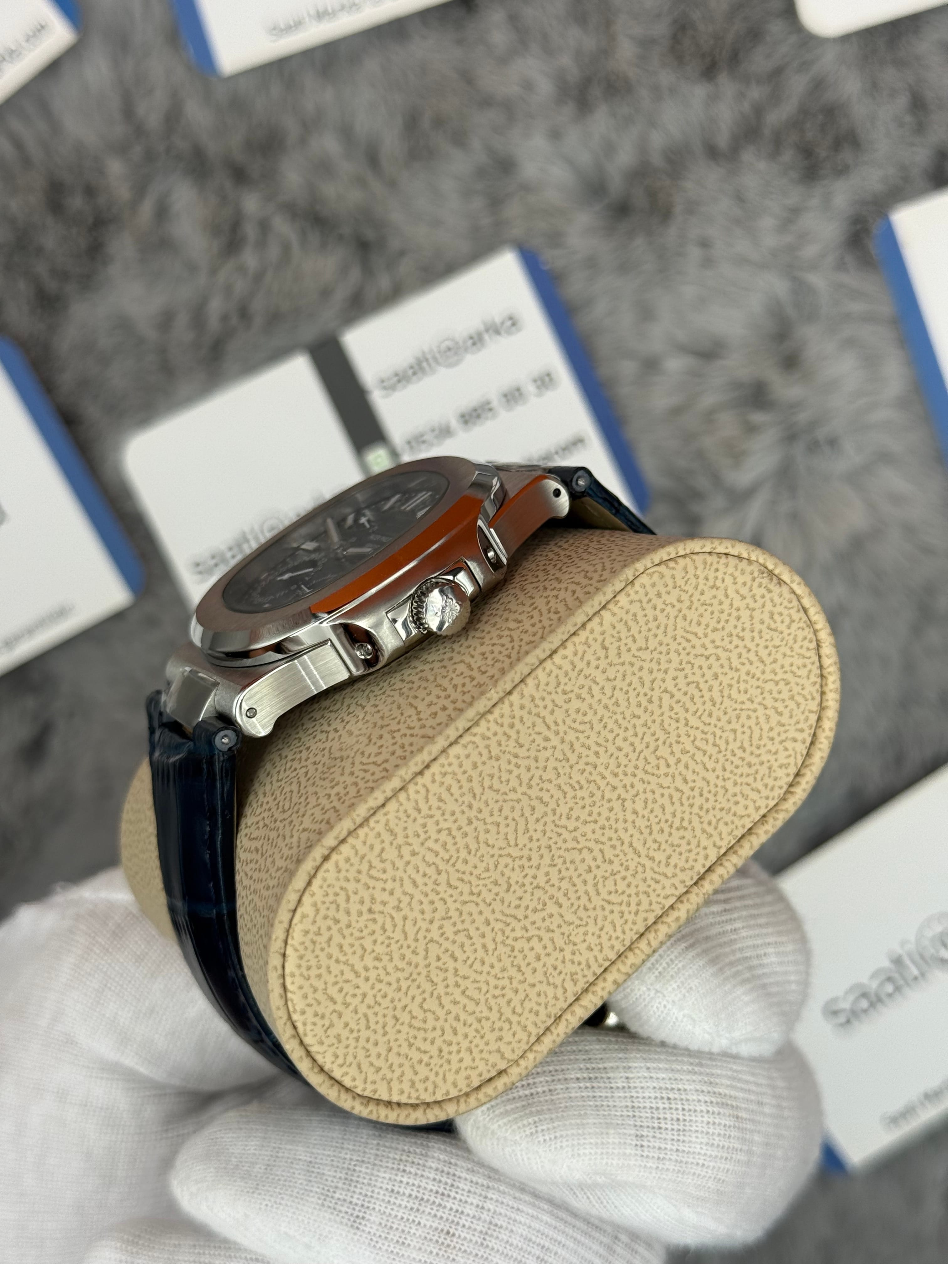 PATEK PHİLİPPE nautilus moontphase 5712 lacivert kadran lacivert deri kordon silver kasa 40mm erkek kol saati