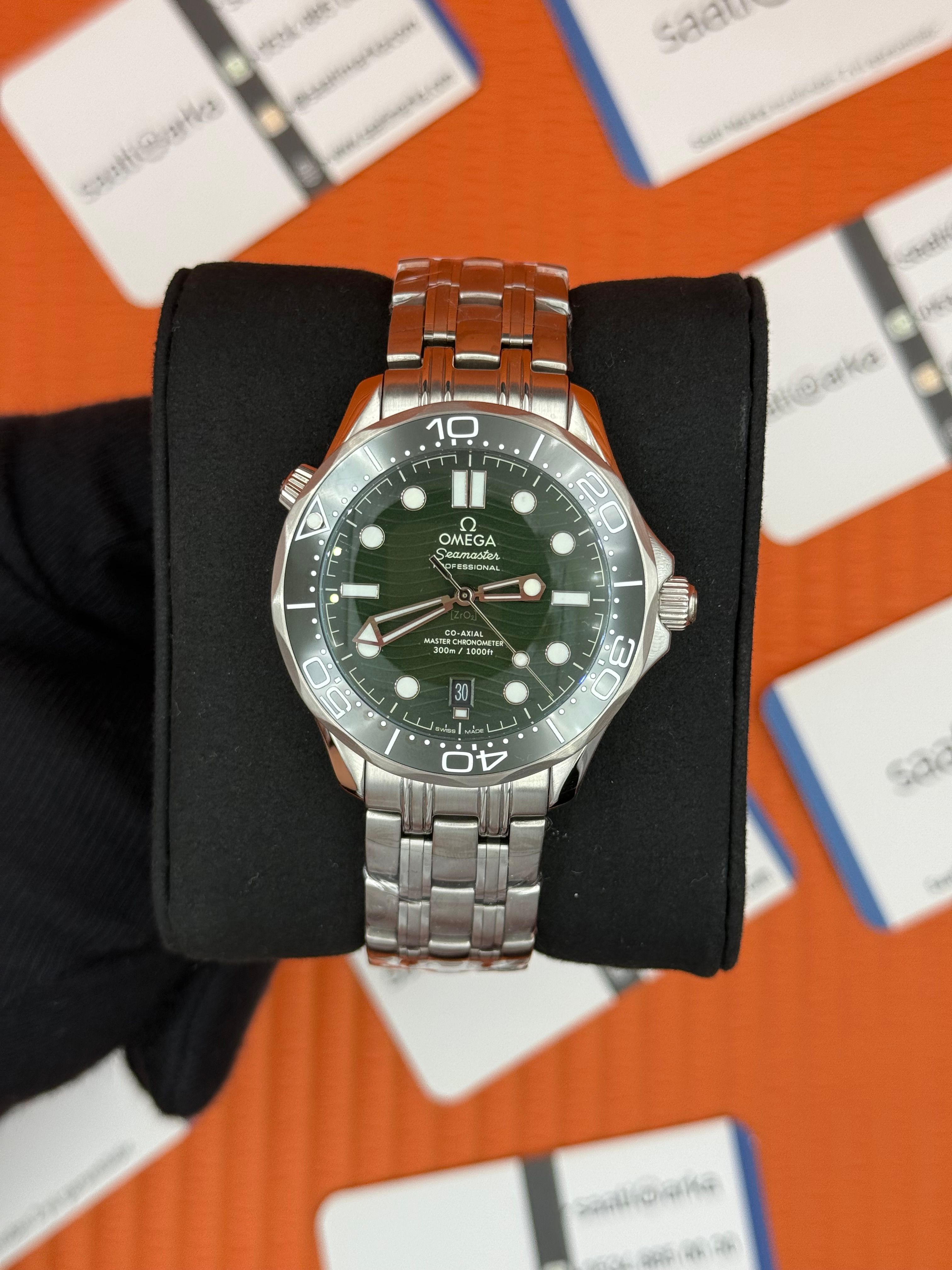 OMEGA SEAMASTER OTOMATİK MEKANİZMA YEŞİL KADRAN BEZEL 