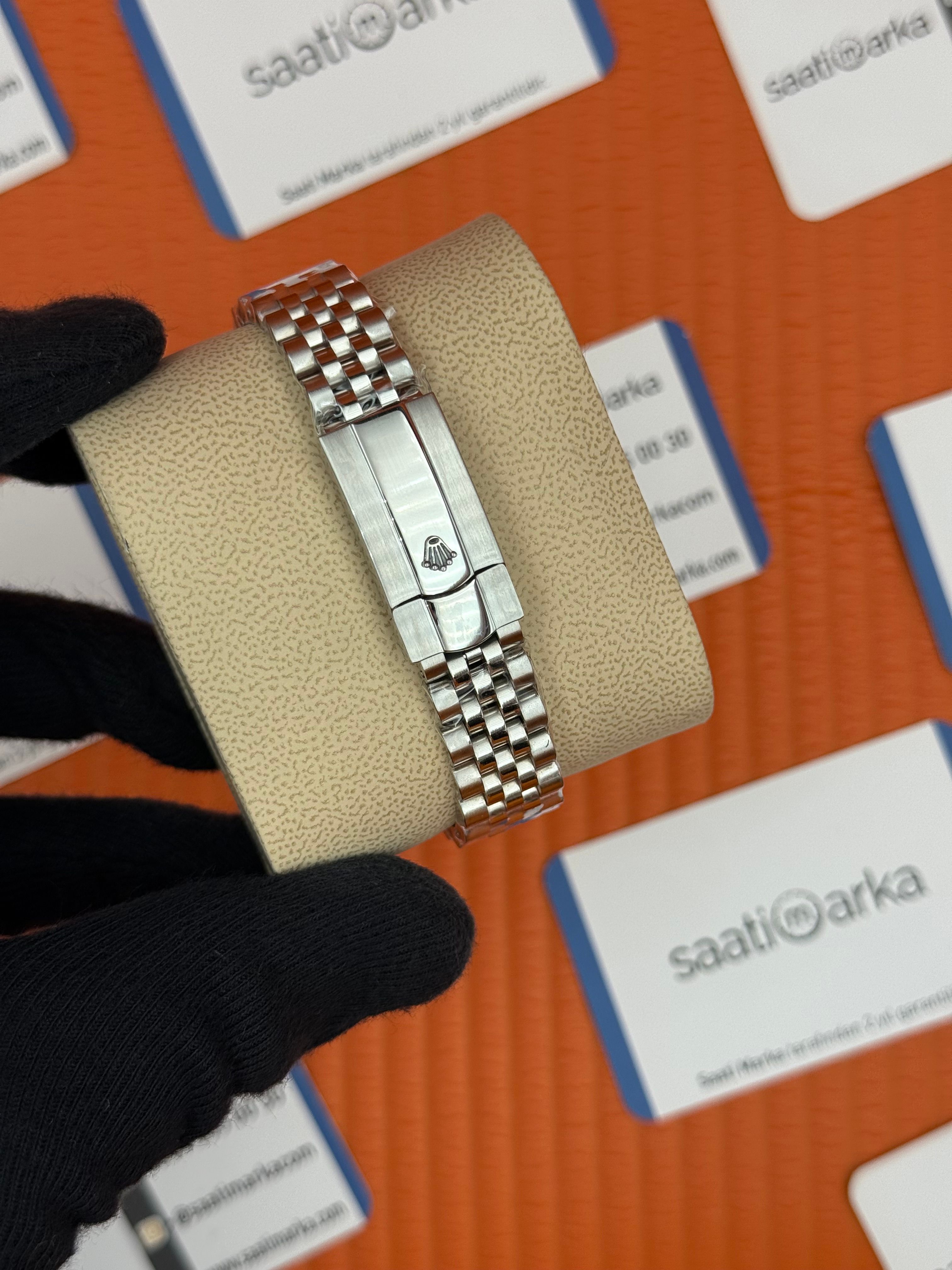 ROLEX datejust 31mm siyah roma rakamlı kadran silver jubilee kordon