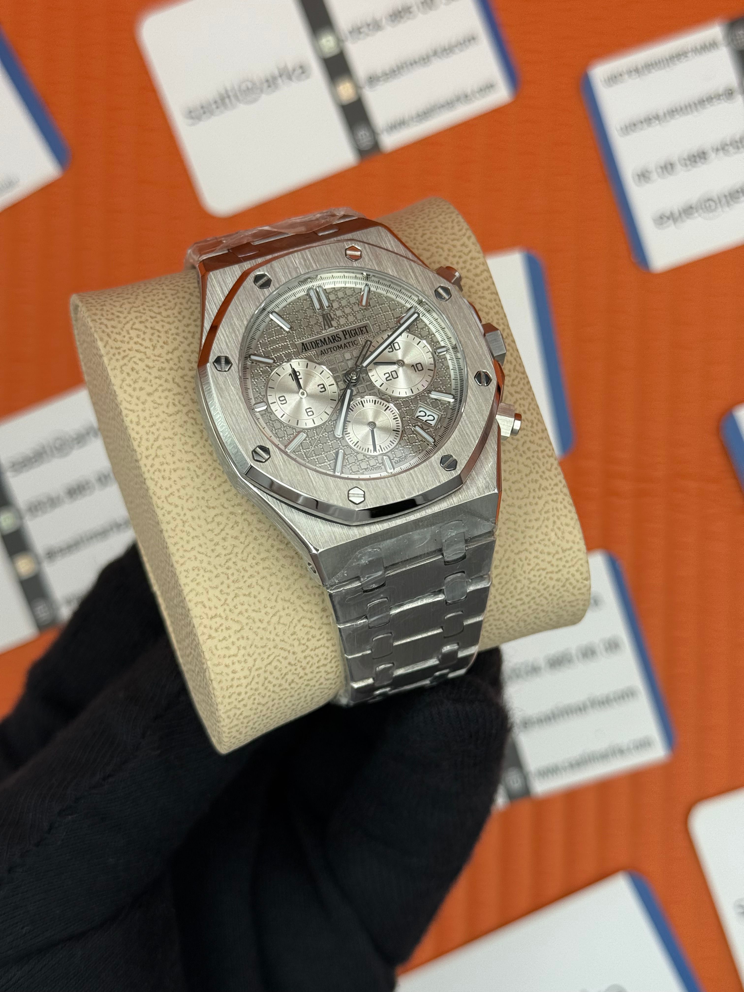 AUDEMARS PİGUET ROYAL OAK CHRONUGRAPH GRİ KADRAN SİLVER KASA-KORDON