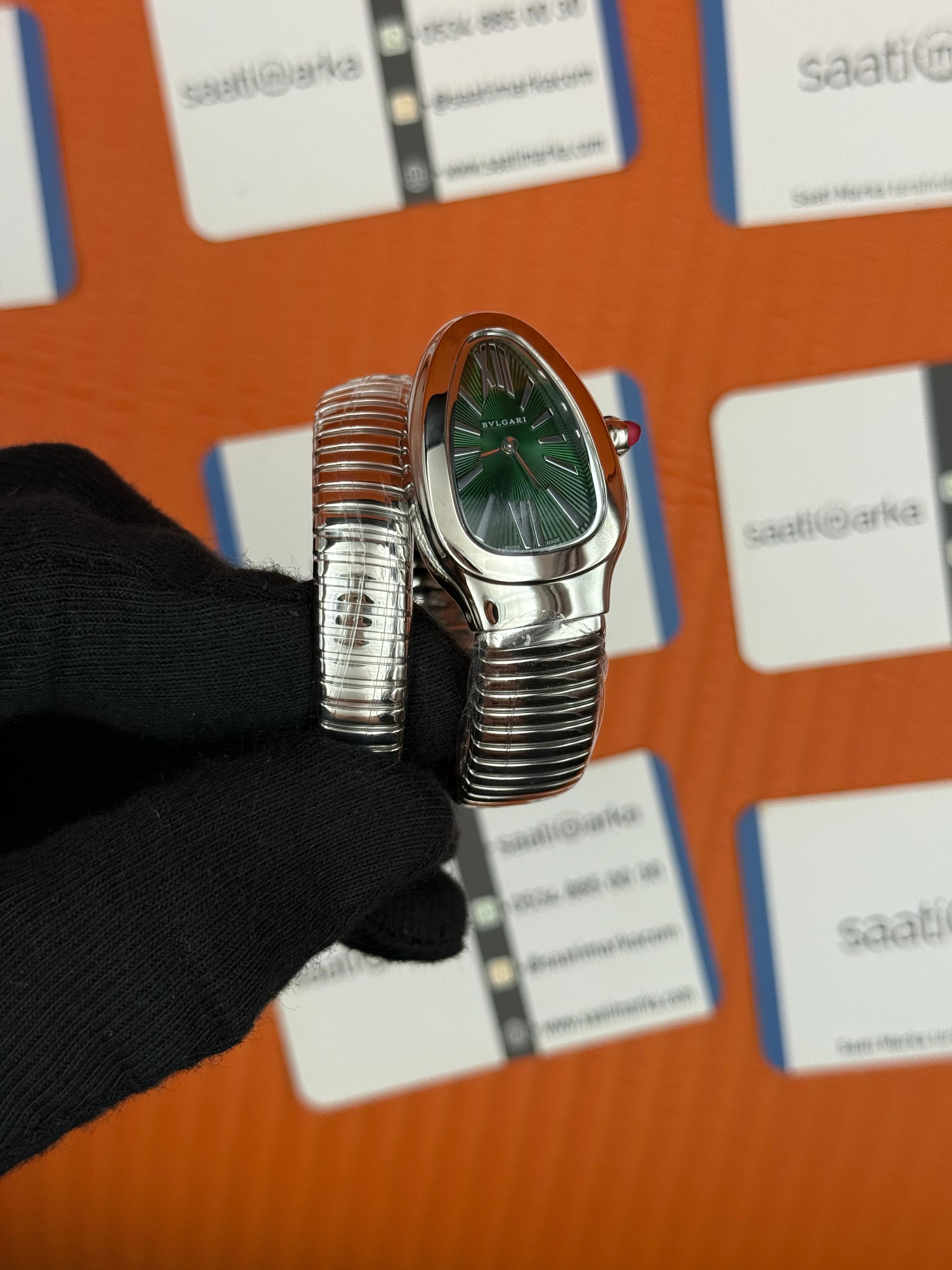 BVLGARİ serpenti tek sarma silver kordon yeşil kadran kadın kol saati