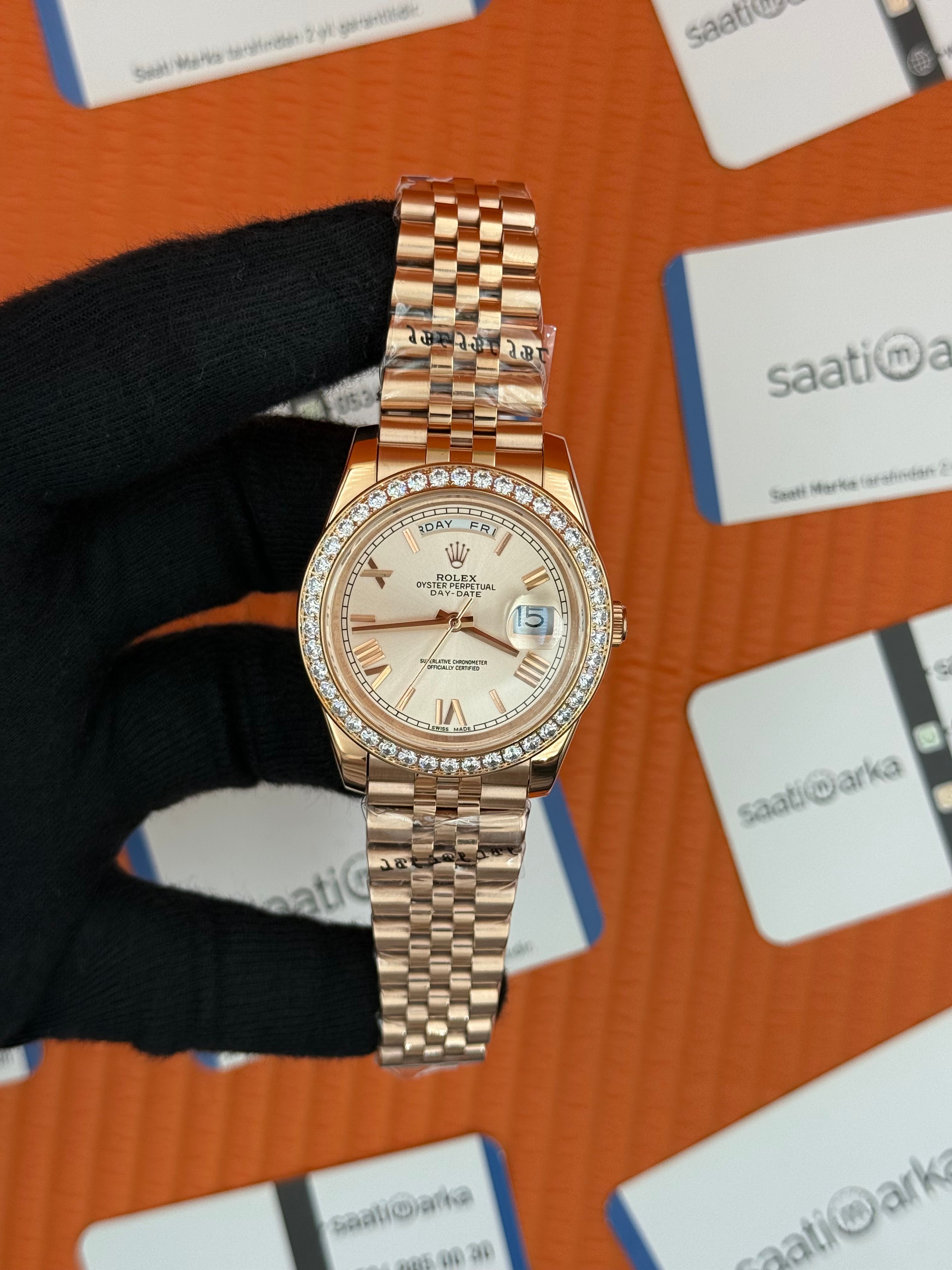 ROLEX Day Date taşlı bezel roma rakamlı rose kadran rose kasa-kordon jubilee