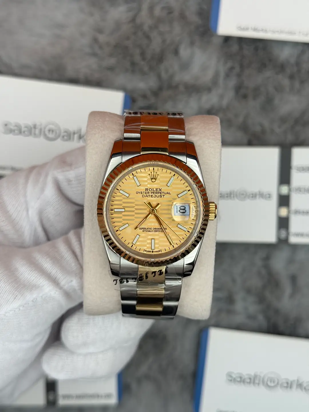 ROLEX Datejust ゴールド シルバー ROLEX DATEJUST 36MM ÇİZGİLİ SARI KADRAN GOLD SİLVER KASA KORDON OYSTER