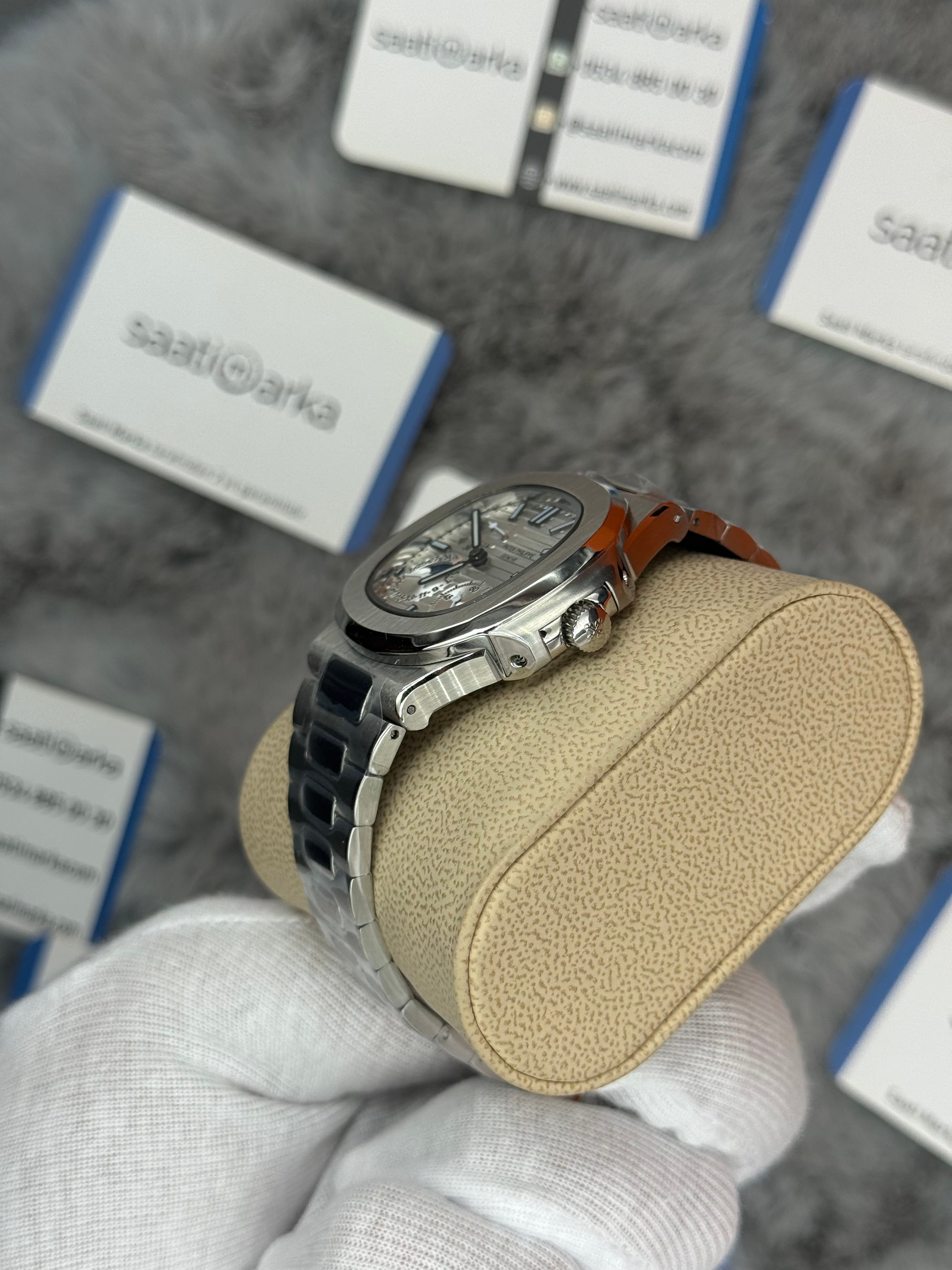 PATEK PHİLİPPE nautilus moontphase 5712 beyaz kadran silver kasa kordon 40mm erkek kol saati