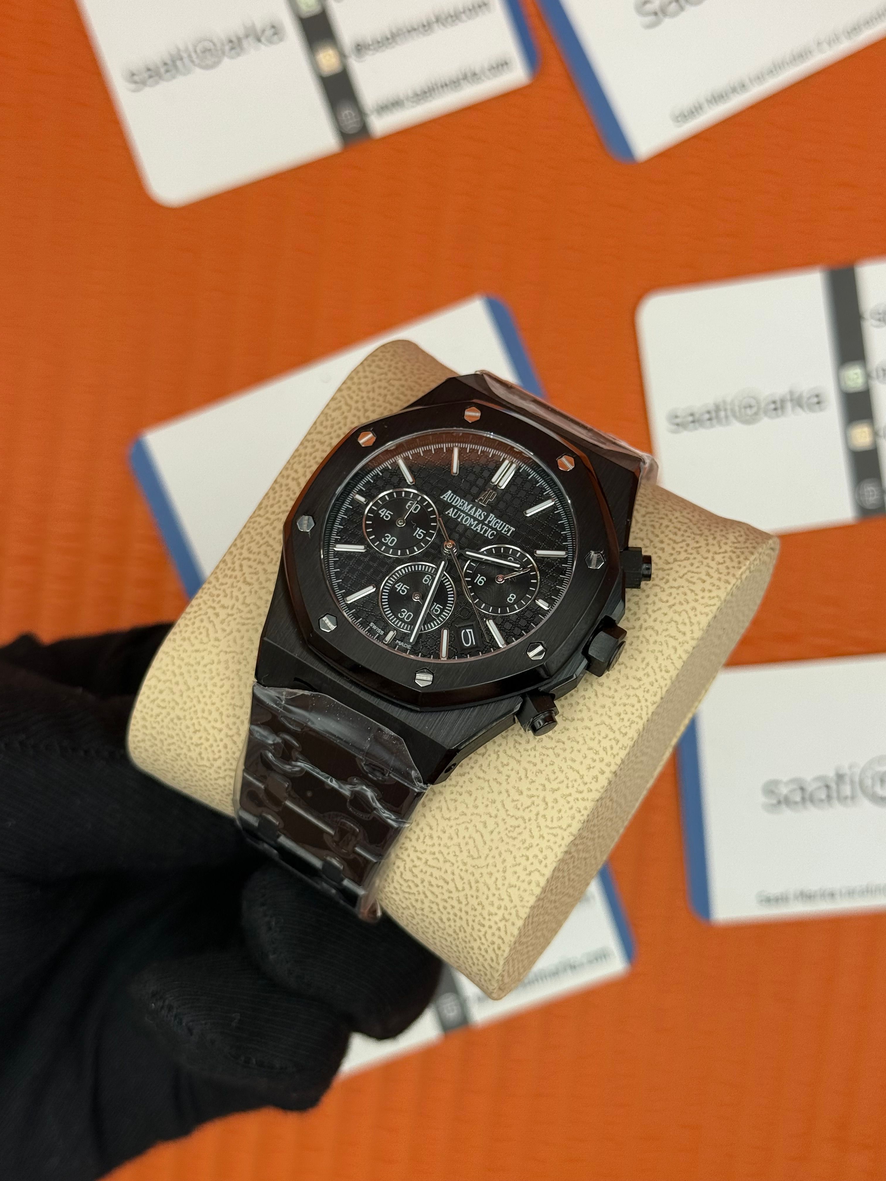 AUDEMARS PİGUET ROYAL OAK BLACK DİAL SİYAH KASA KORDON
