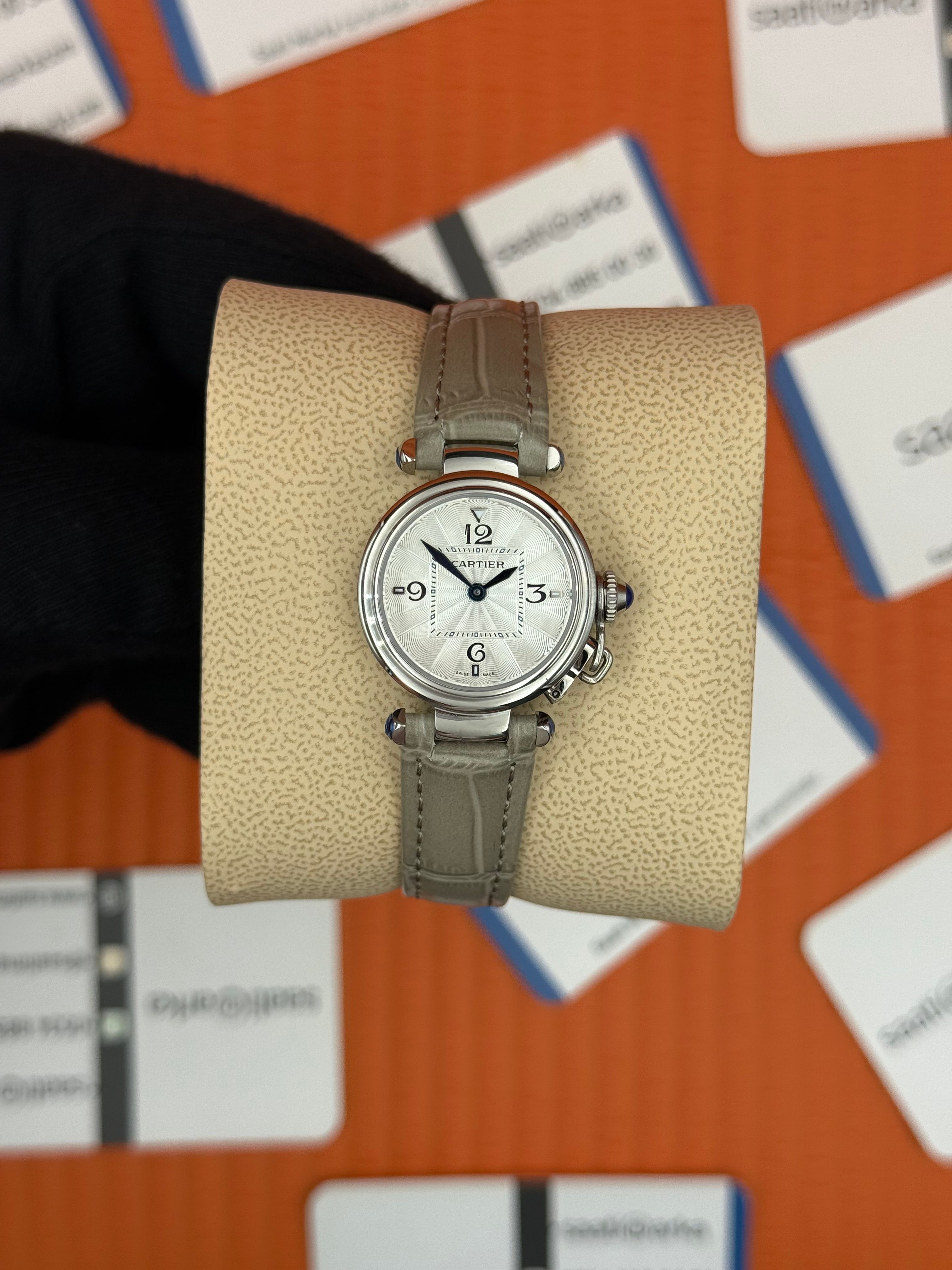 CARTIER Pasha 27mm kadın kol saati silver kasa gri deri kordon