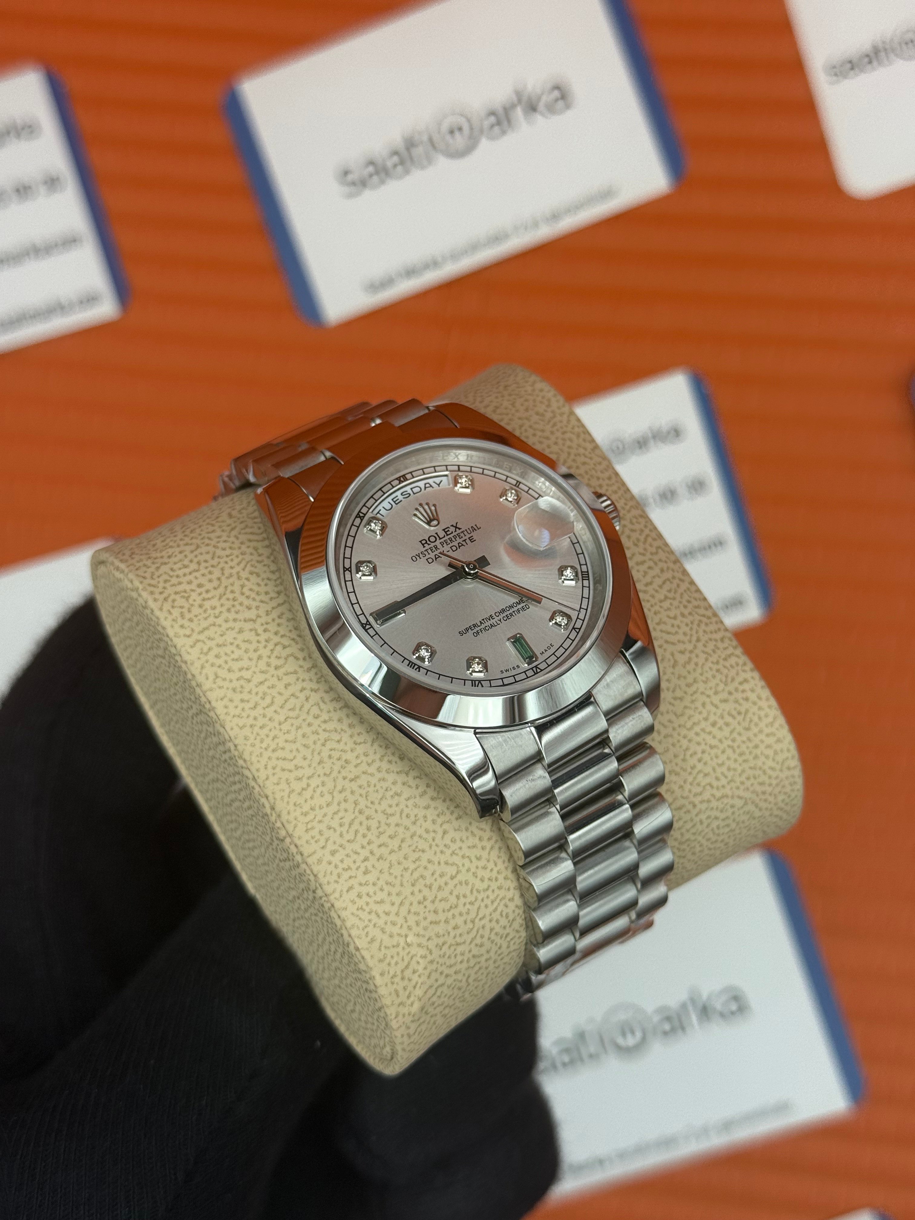 ROLEX Day Date baget taşlı beyaz kadran silver president kordon