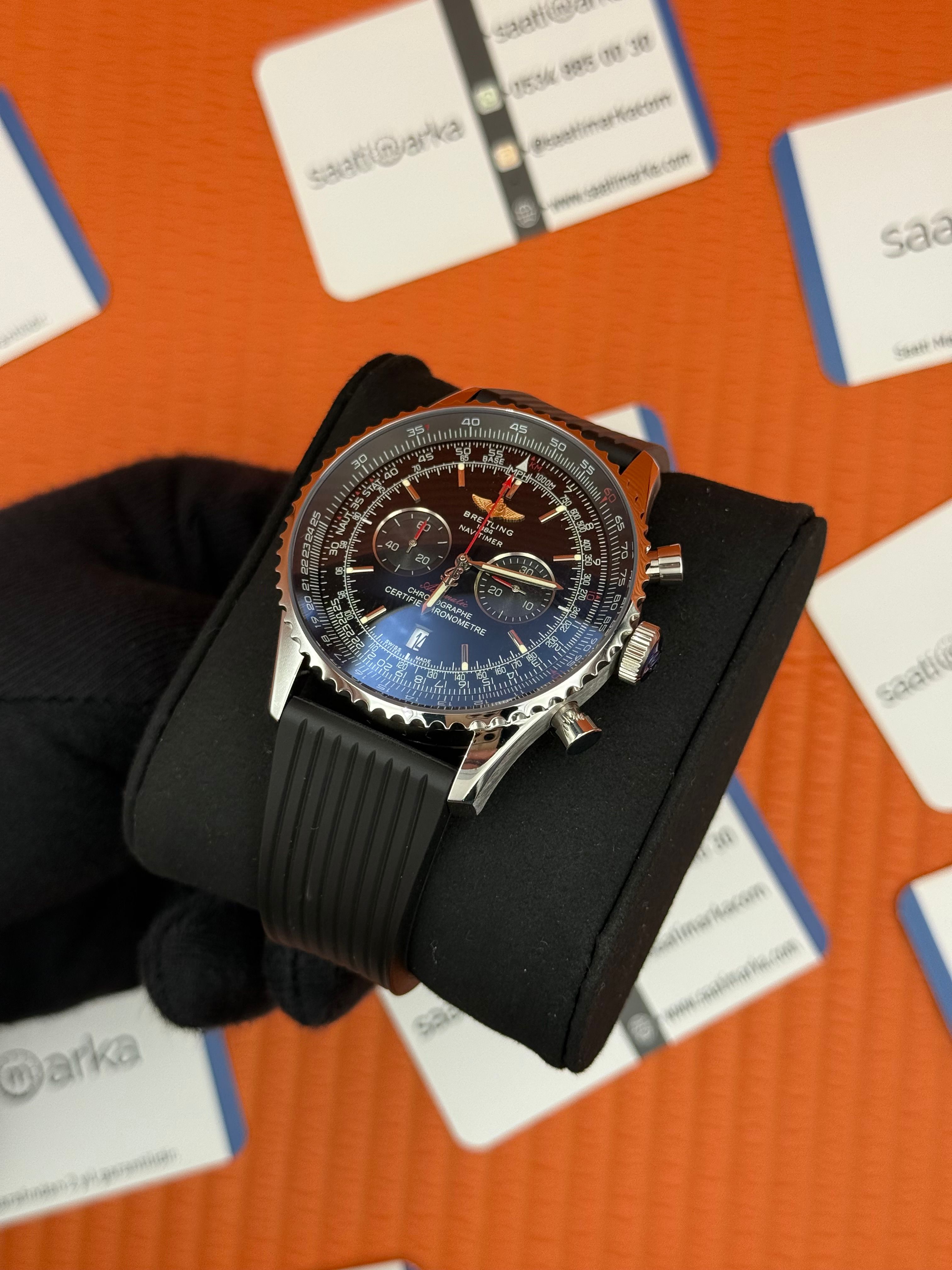 BREITLING Navitimer siyah kauçuk kordon siyah kadran çelik kasa