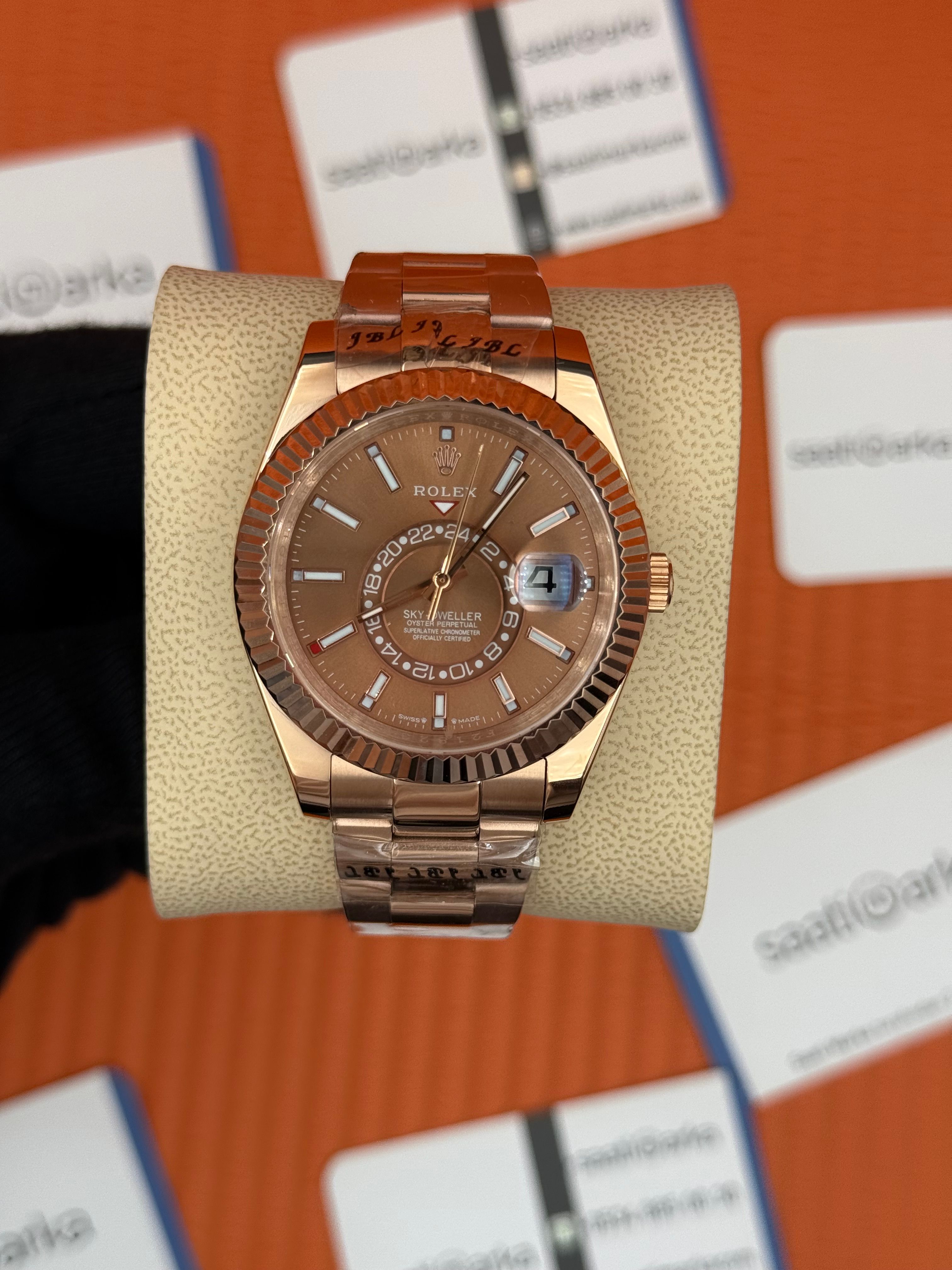 ROLEX Sky Dweller chocolate oyster kordon rose kasa-kordon