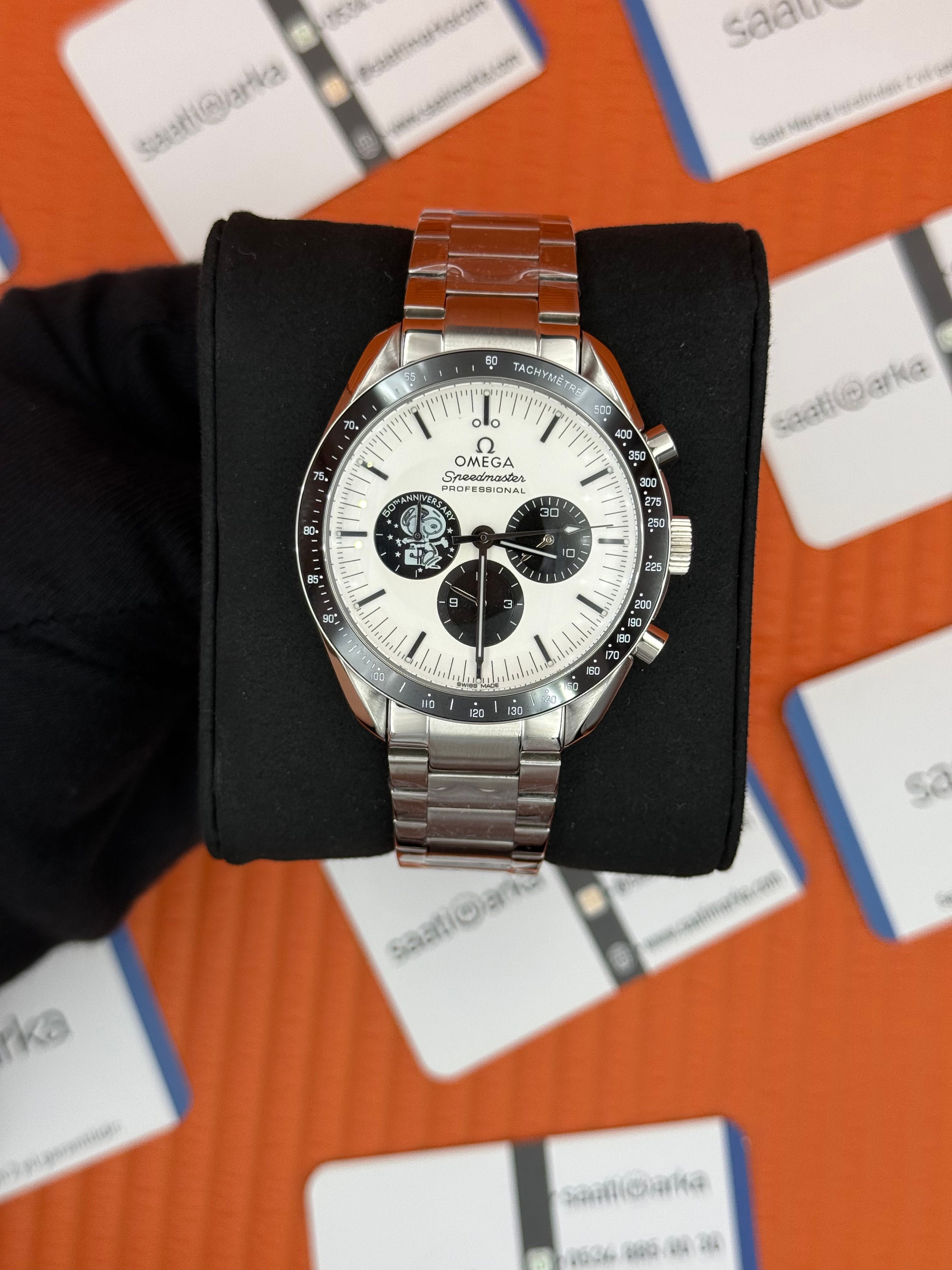 OMEGA SPEEDMASTER 50TH ANNIVERSARY BEYAZ SİYAH DETAYLI KADRAN SİYAH BEZEL 