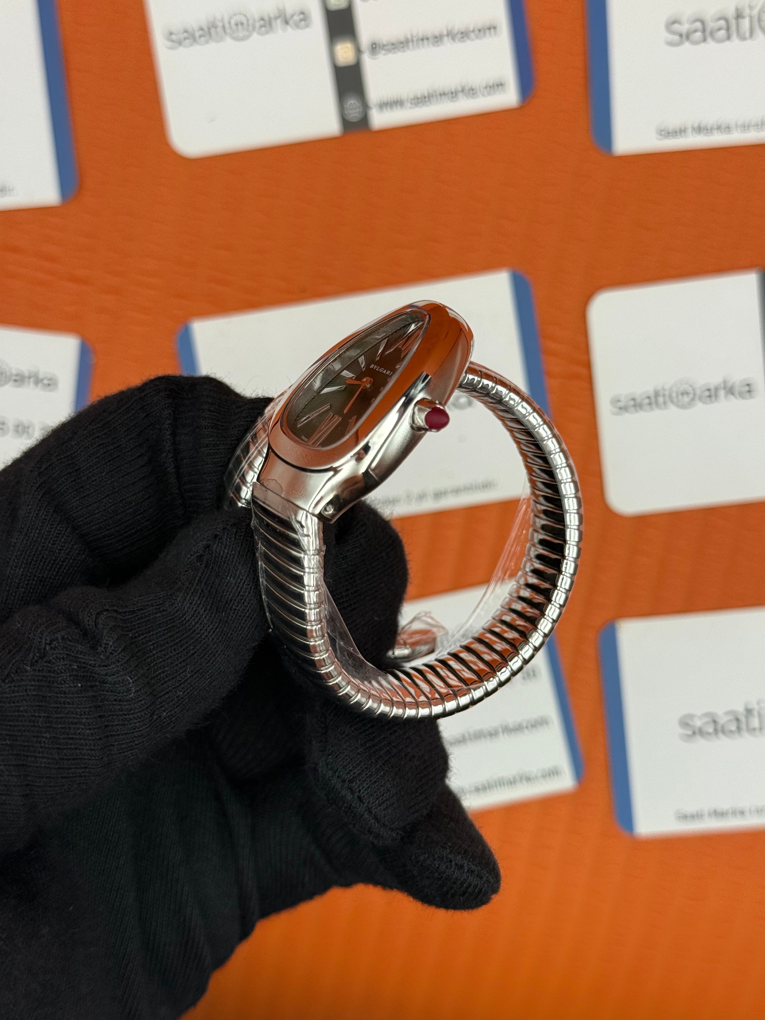 BVLGARİ serpenti tek sarma silver kordon yeşil kadran kadın kol saati