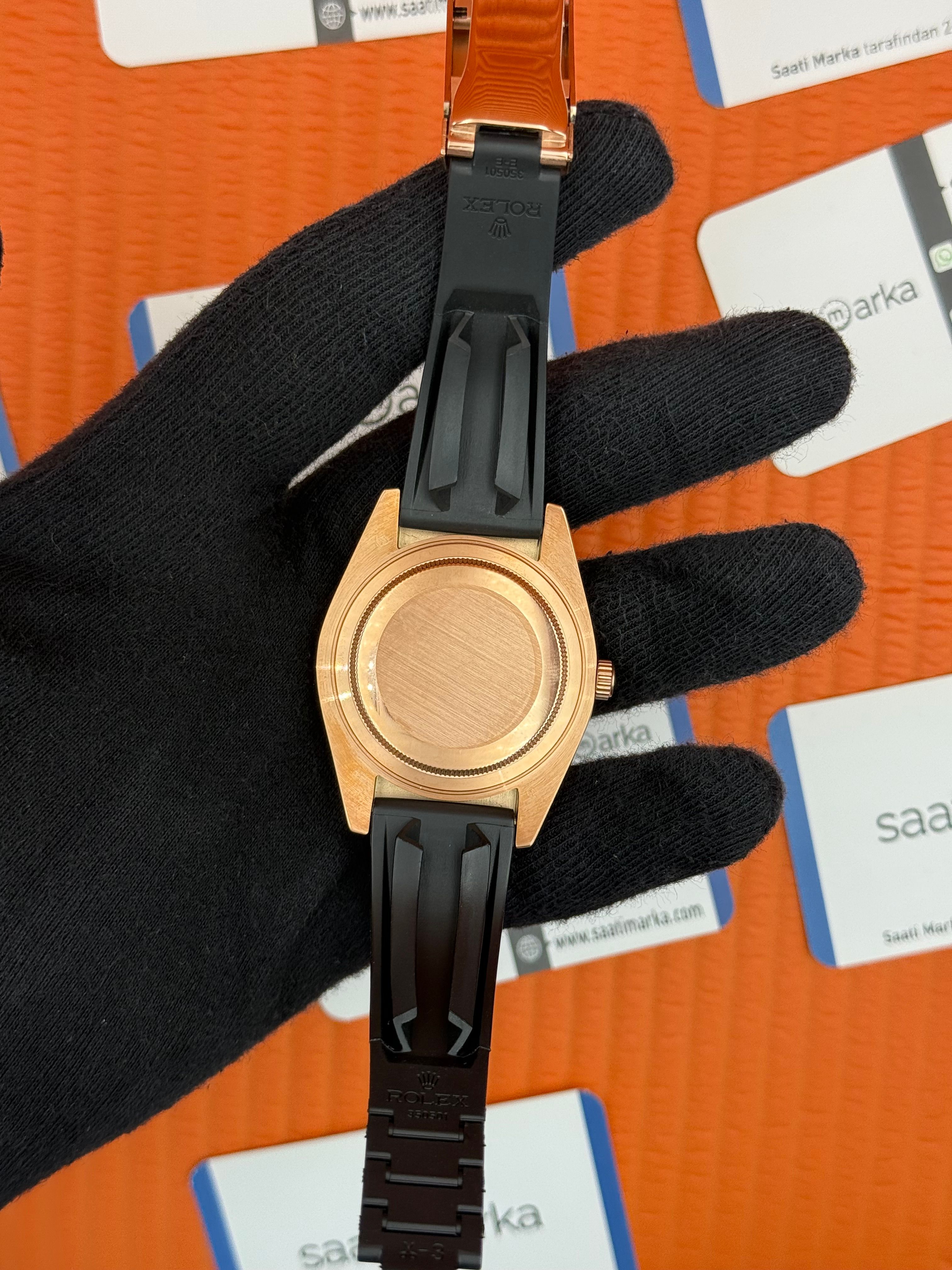 ROLEX Sky Dweller grey dial rose siyah kauçuk kordon