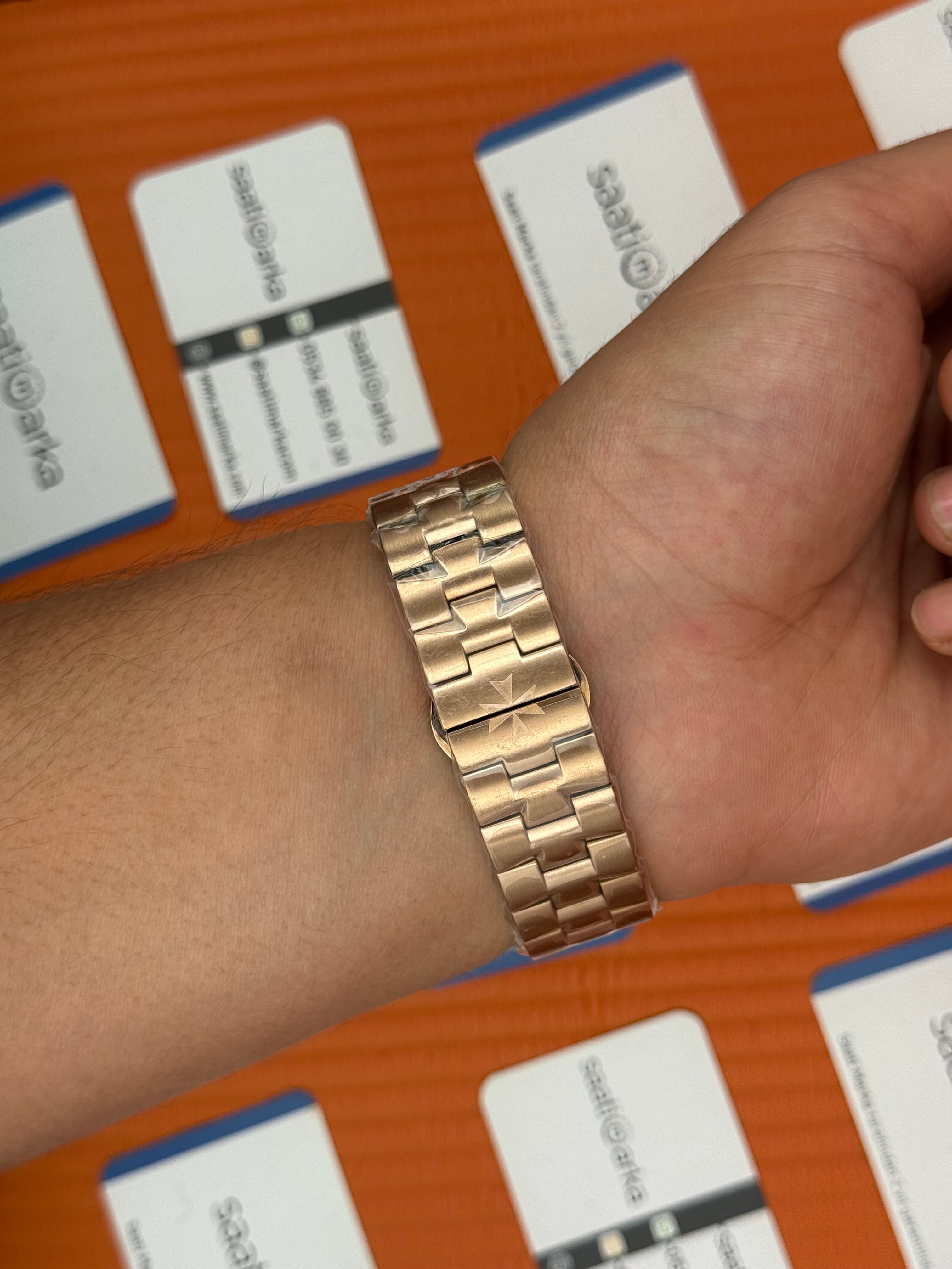 VACHERON CONSTANTIN overseas chronograph mavi kadran rose kasa kordon erkek kol saati