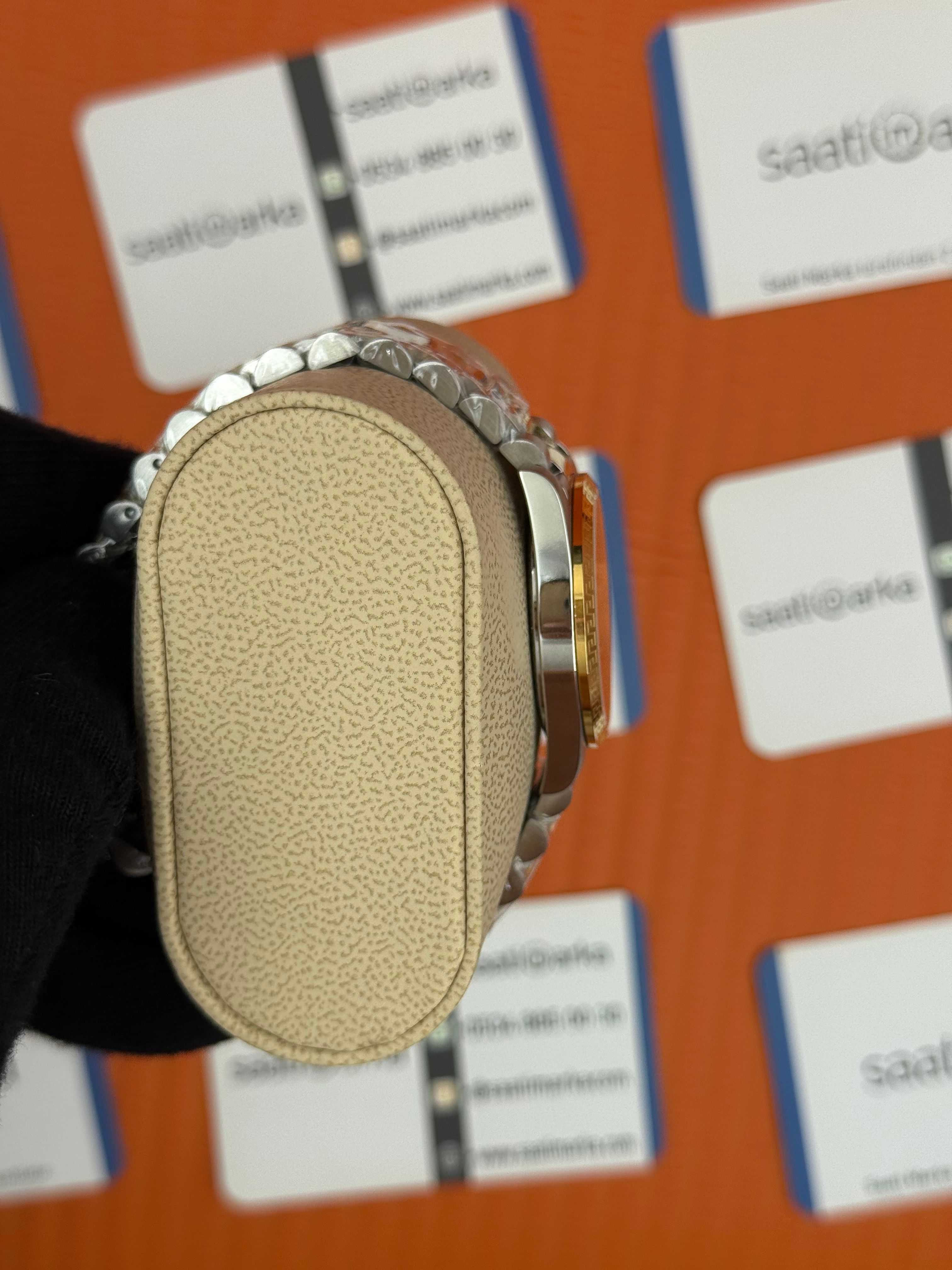 VERSACE siyah kadran gold silver kasa kordon kadın kol saati