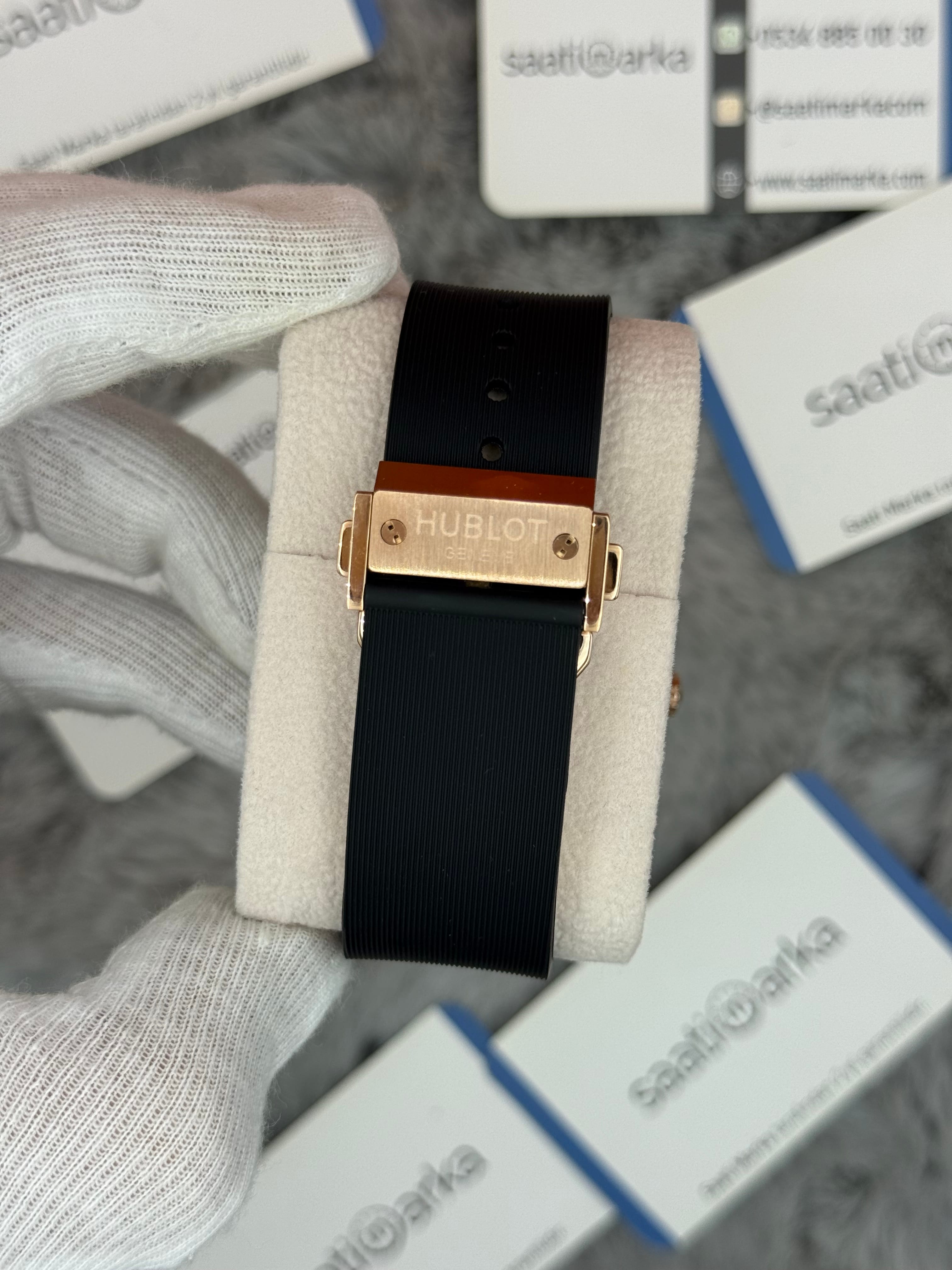 HUBLOT vendome 41mm rose kasa beyaz kadran siyah kauçuk kordon erkek kol saati