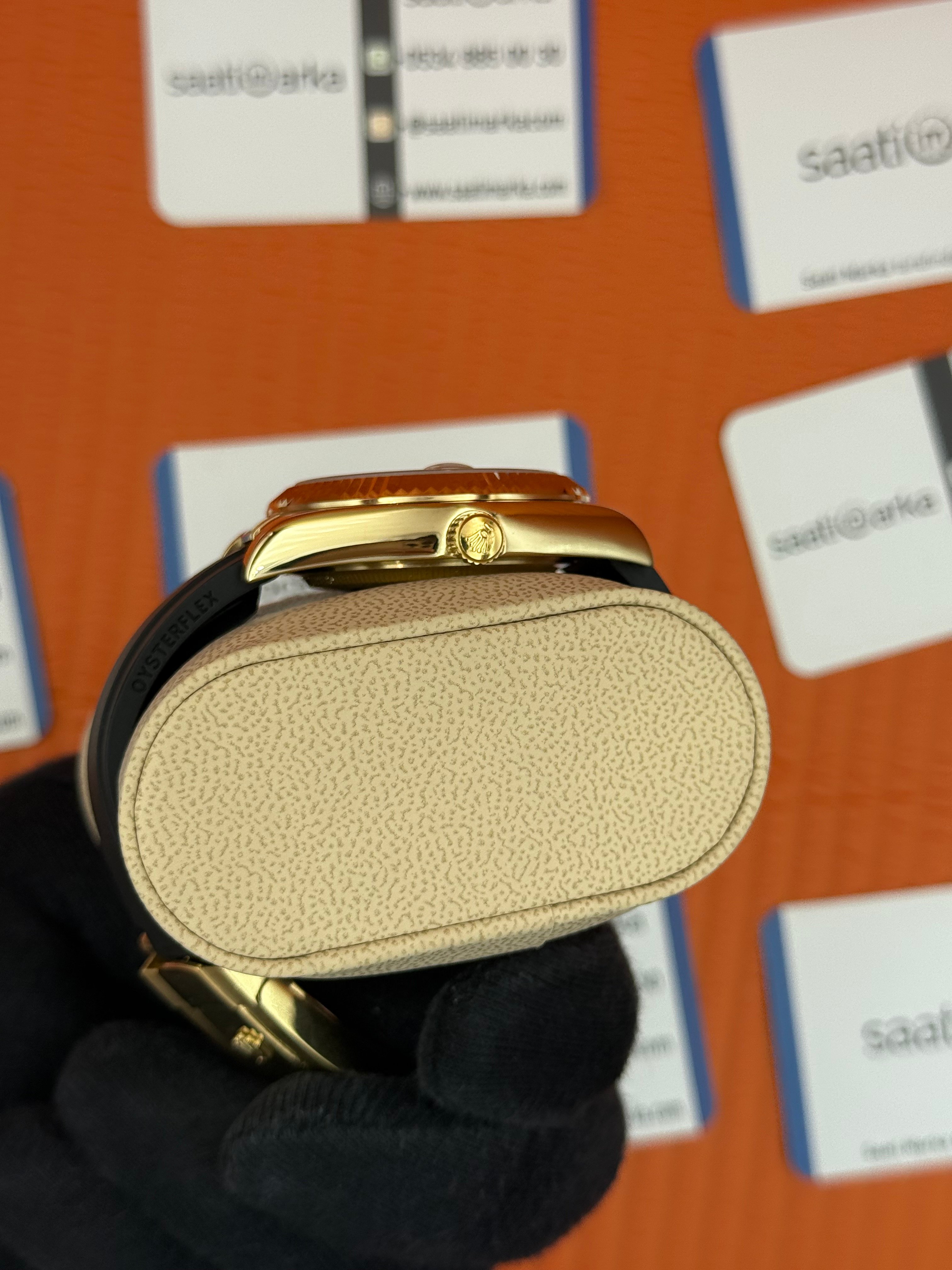 ROLEX Sky Dweller champagne dial gold kasa siyah kauçuk kordon