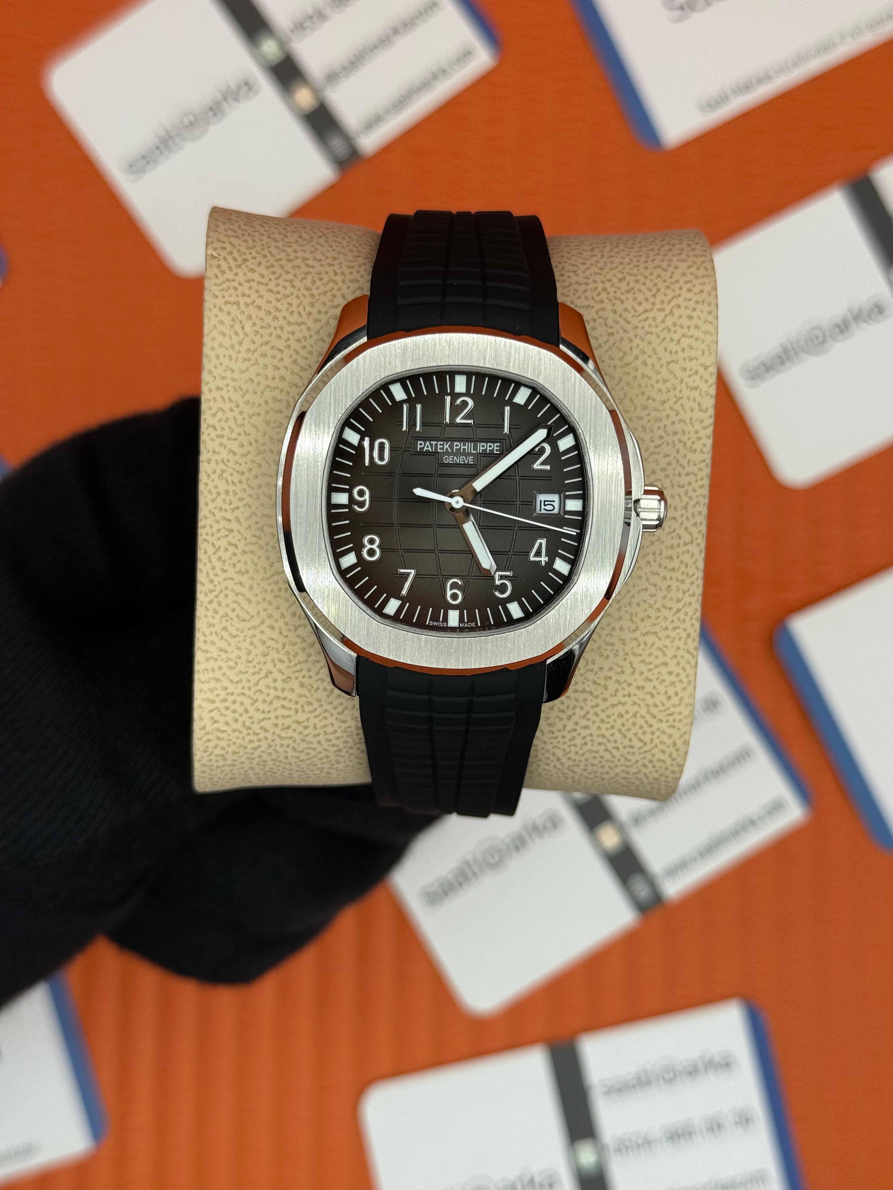PATEK PHILIPPE AQUANAUT SİYAH KADRAN SİLVER KASA SİYAH KAUÇUK KORDON 