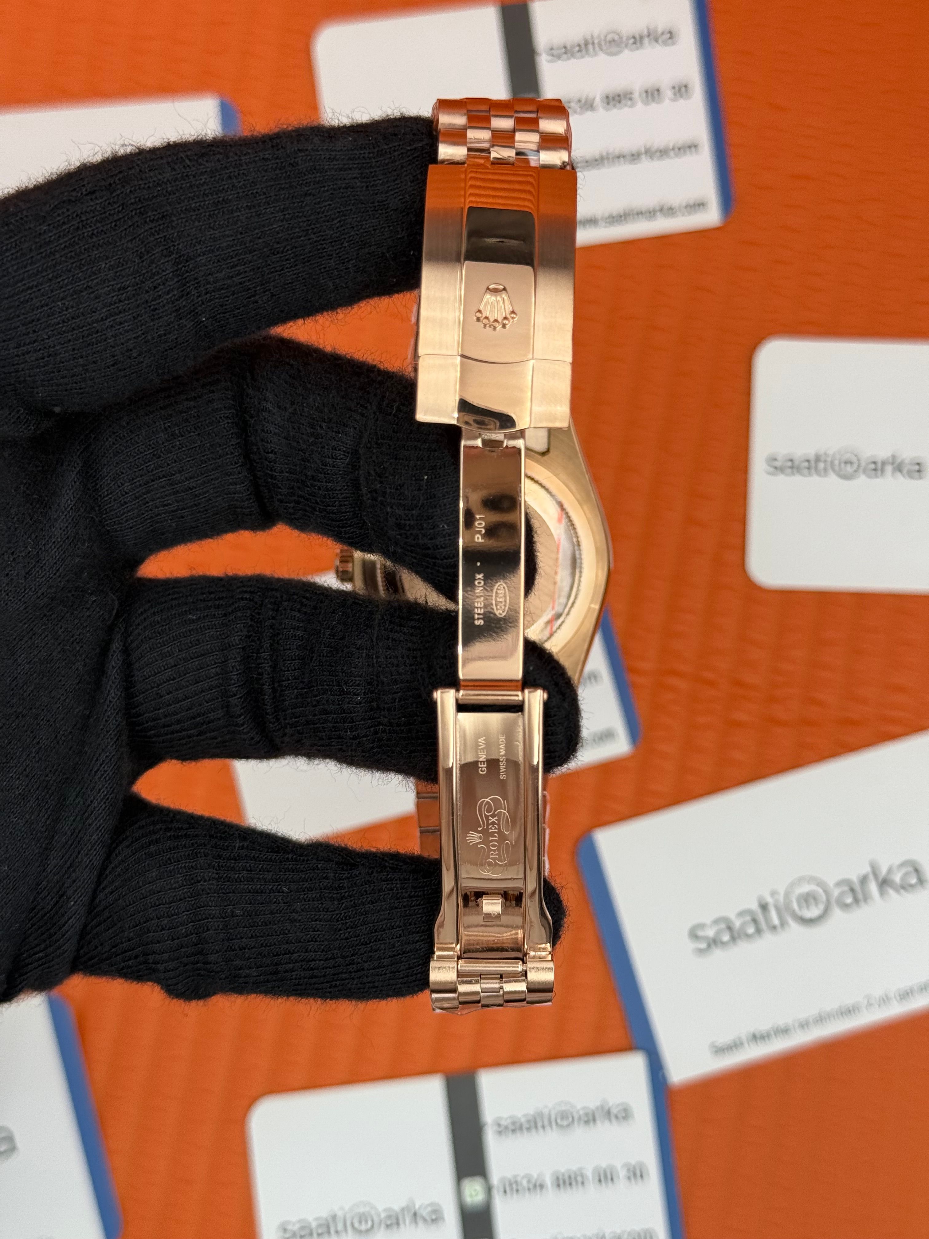 ROLEX Sky Dweller blue green dial jubilee kordon rose kasa-kordon
