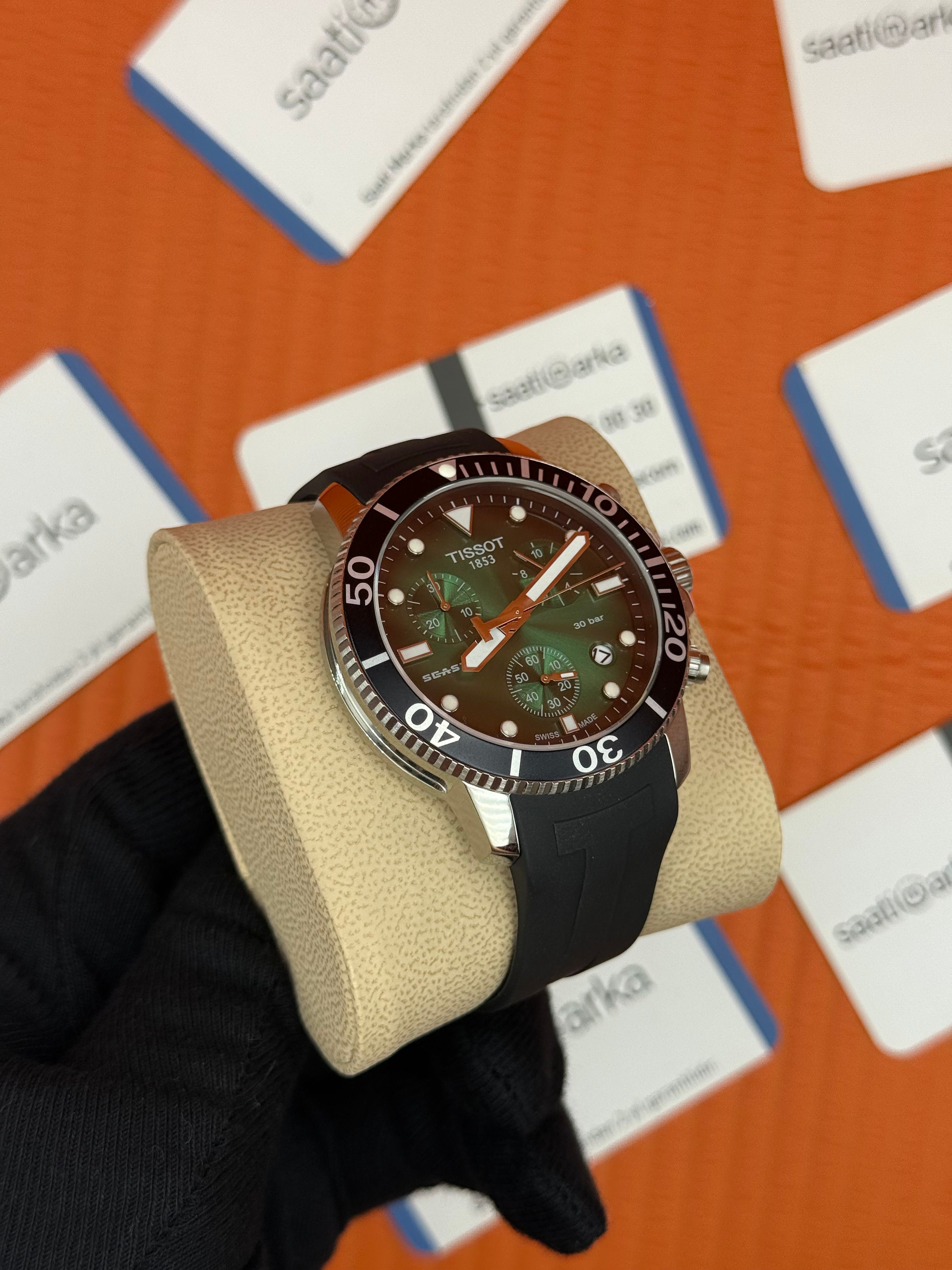 TISSOT siyah kauçuk kordon yeşil kadran silver kasa erkek kol saati