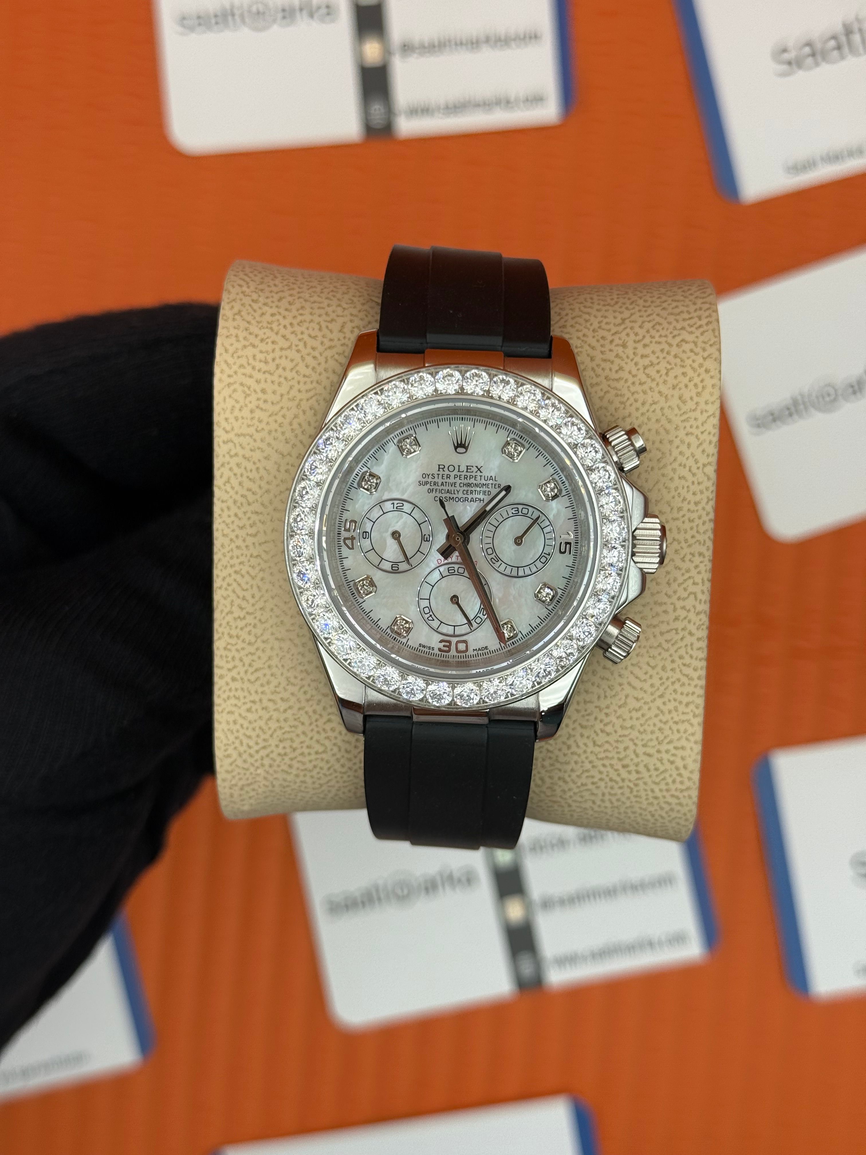 ROLEX Daytona taşlı bezel baget taşlı sedefli kadran kauçuk kordon