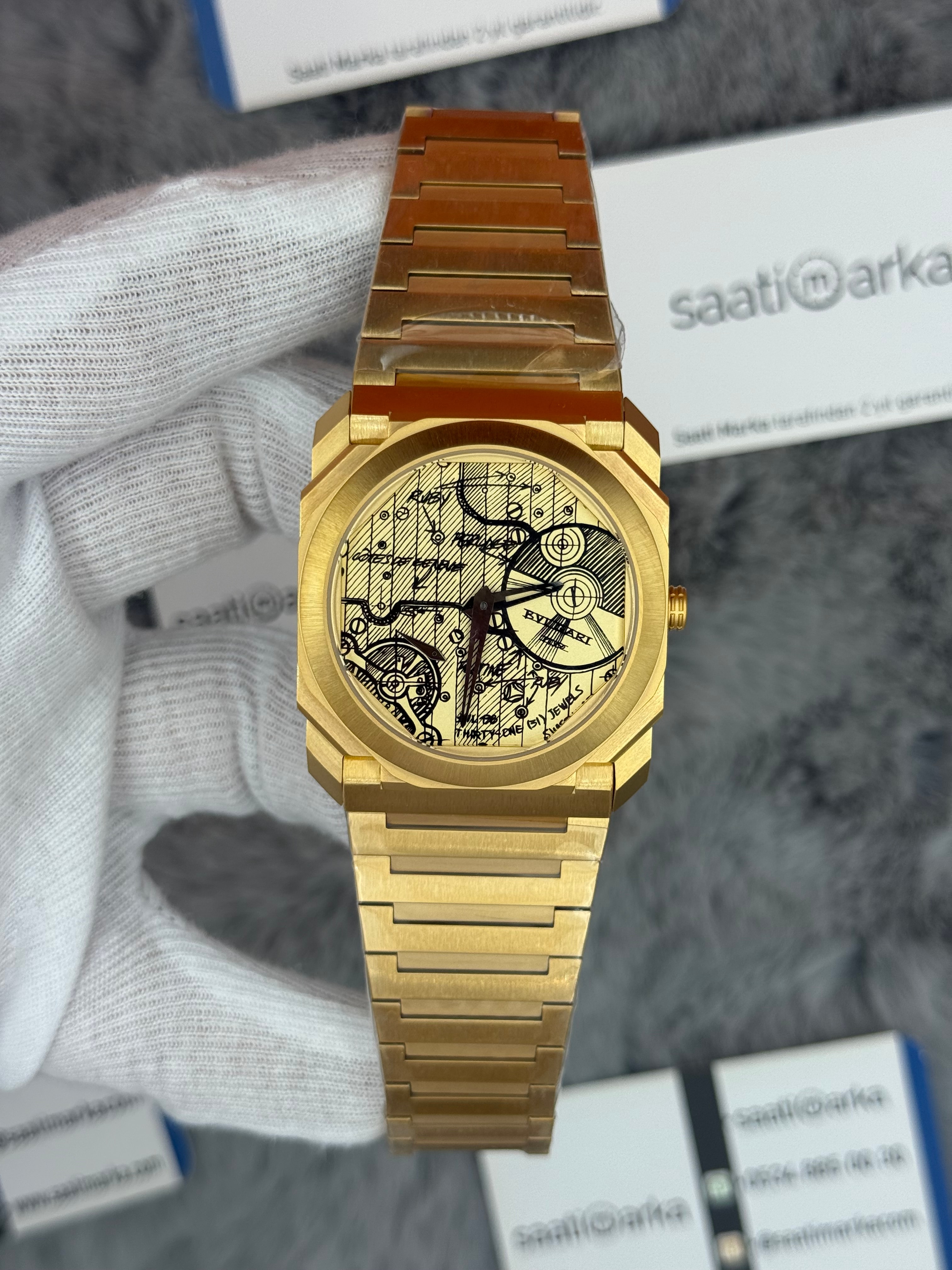 BVLGARİ octo 40mm pusula kadran gold kasa kordon erkek kol saati