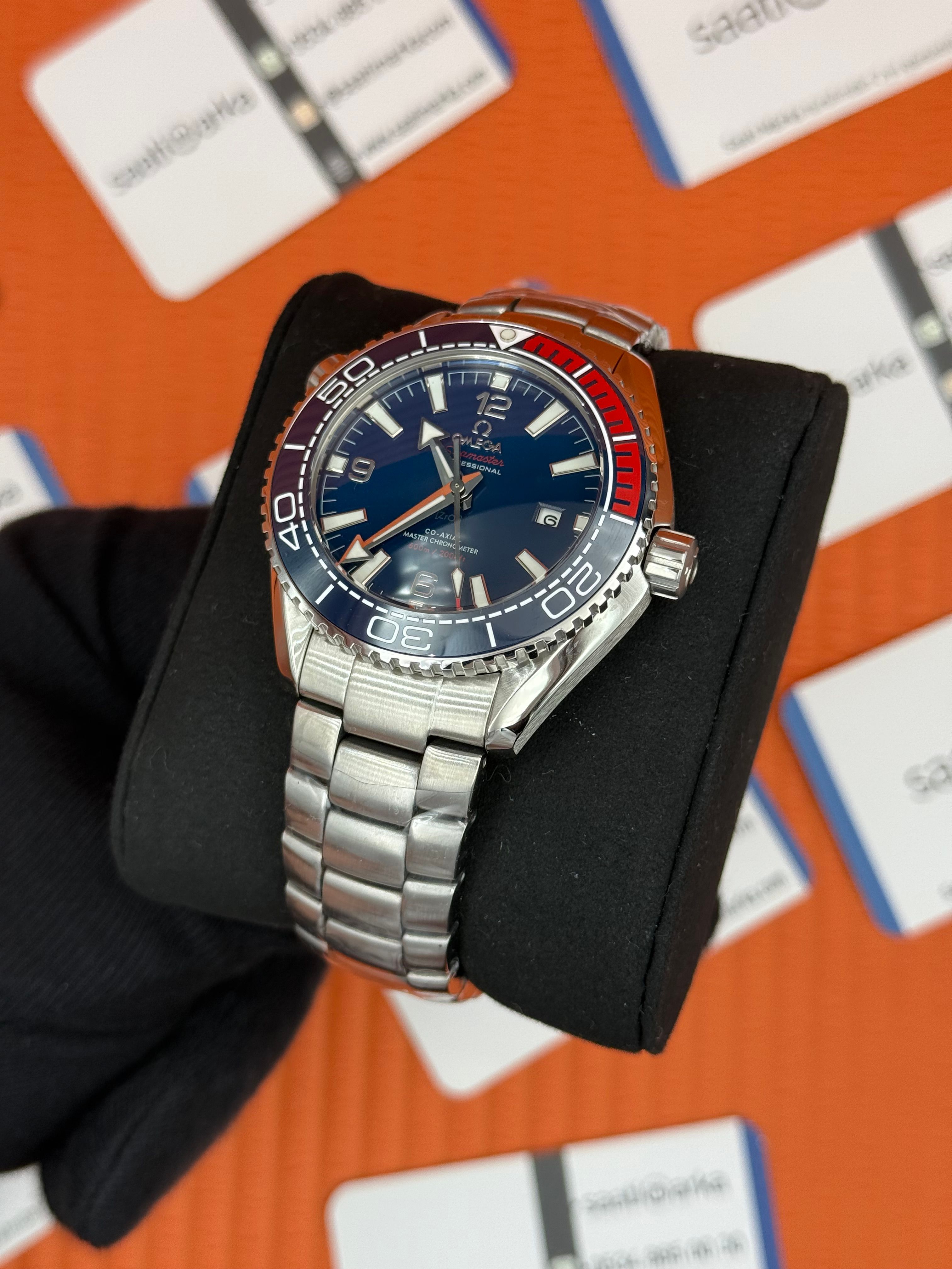 OMEGA SEMASTER CHRONOMETER 600M KIRMIZI LACİVERT BEZEL SİLVER KASA KORDON 