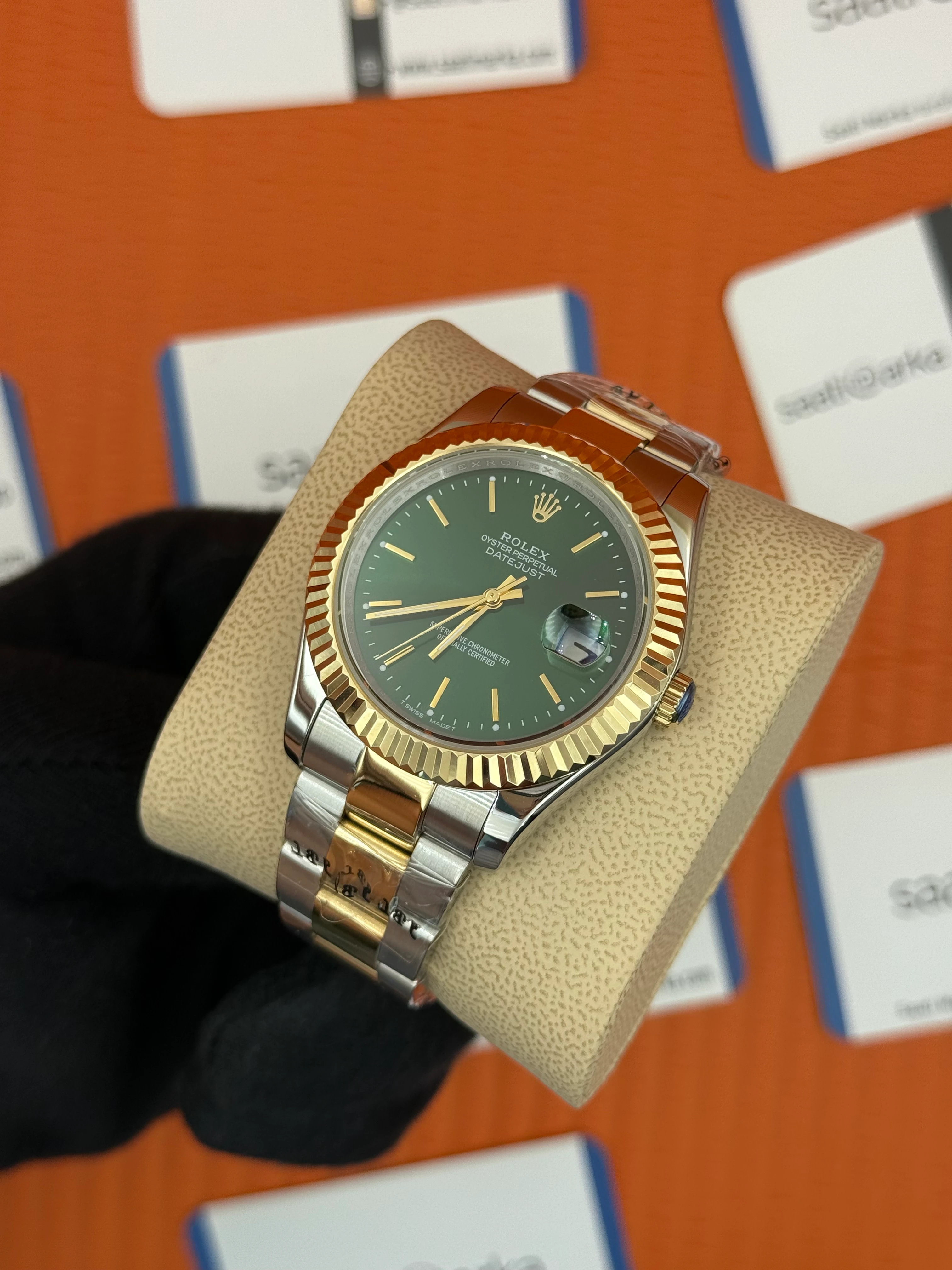 ROLEX Datejust green dial gold-silver oyster kordon