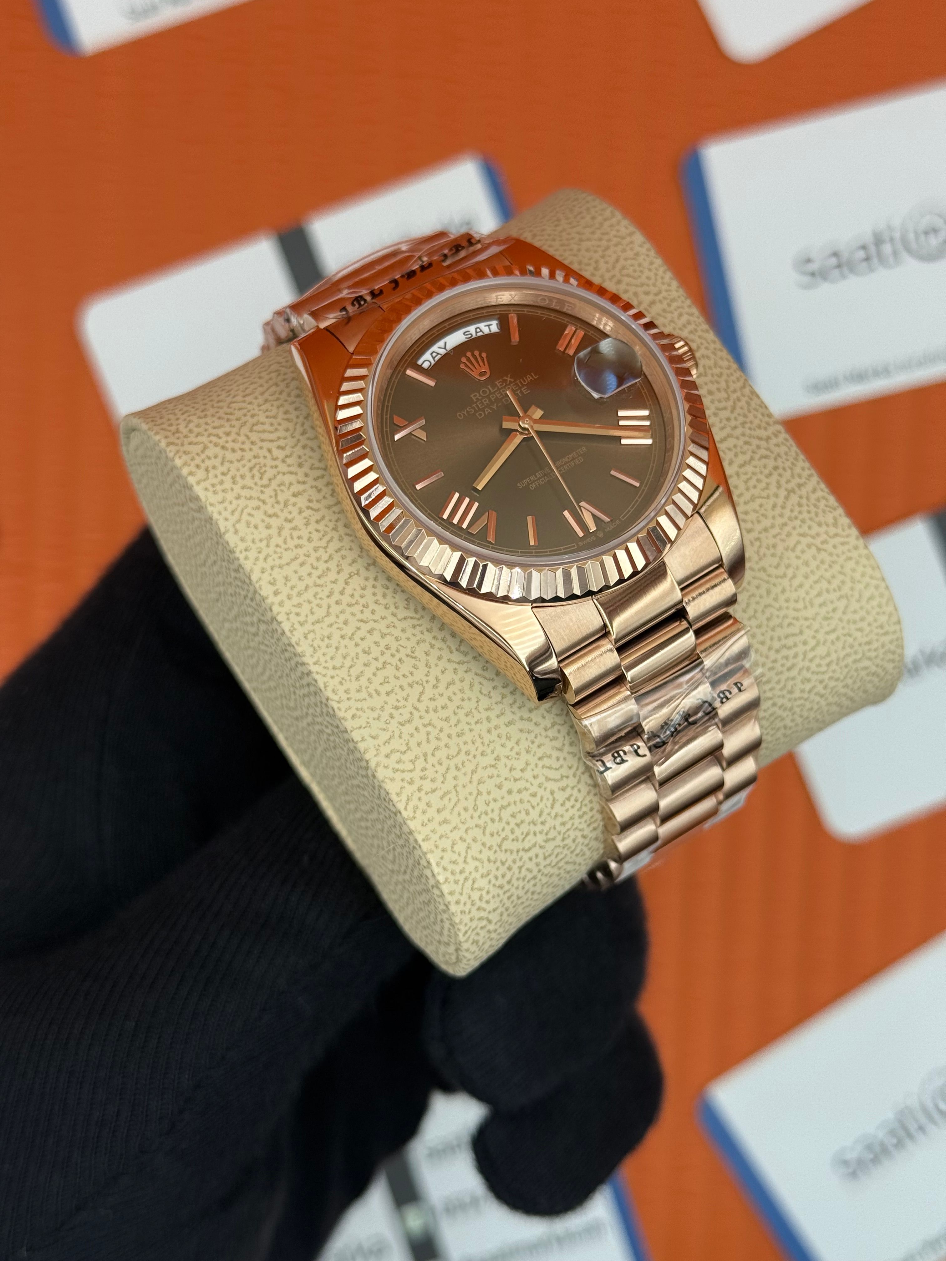 ROLEX Day Date roma rakamlı chocolate kadran rose kasa-kordon oyster