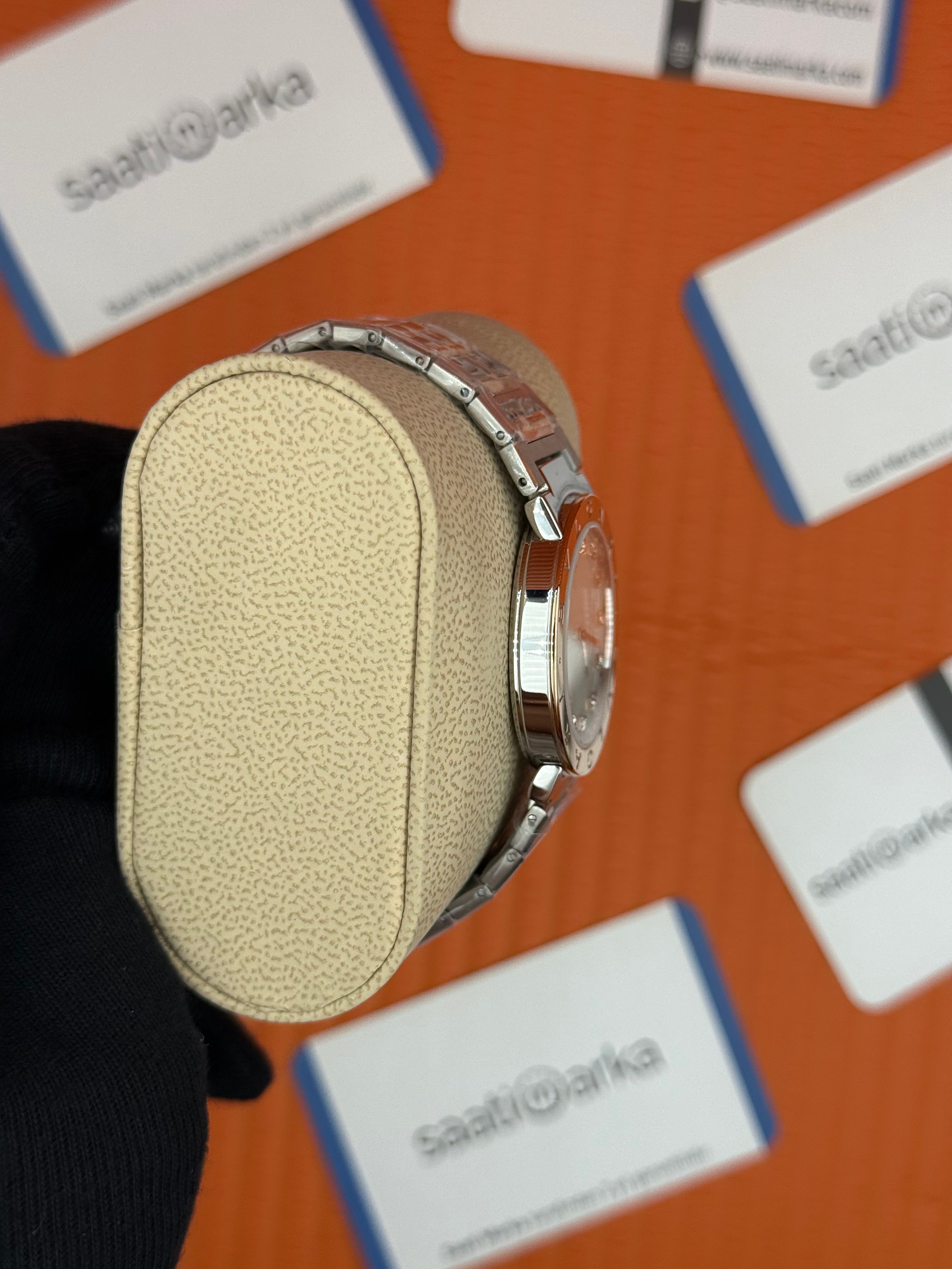 BVLGARI sedefli kadran rose bezel silver kasa kordon kadın kol saati