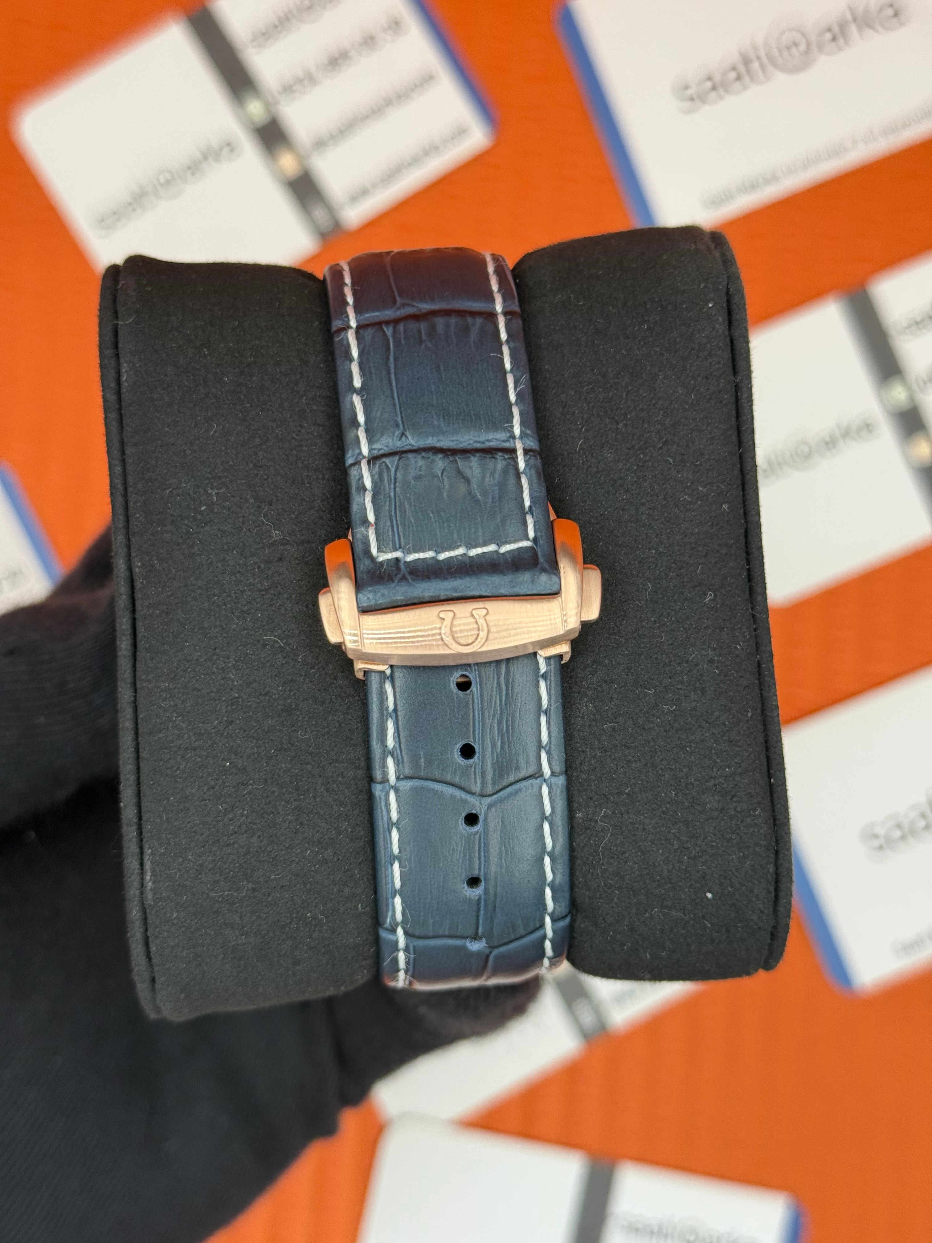 OMEGA SPEEDMASTER LACİVERT KORDON LACİVERT KASA SİYAH BEZEL