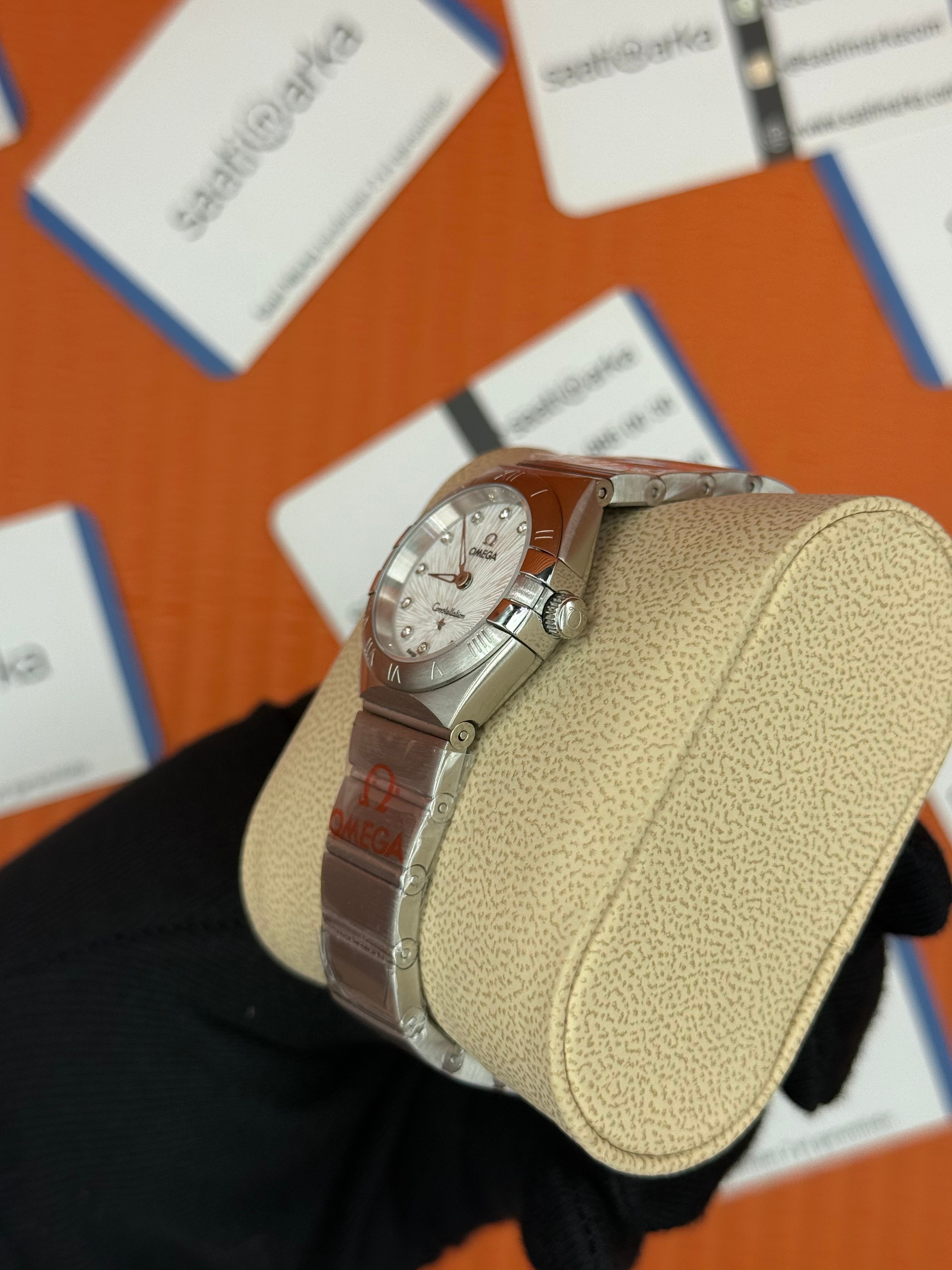 OMEGA constellation beyaz kadran silver kasa kordon kadın kol saati